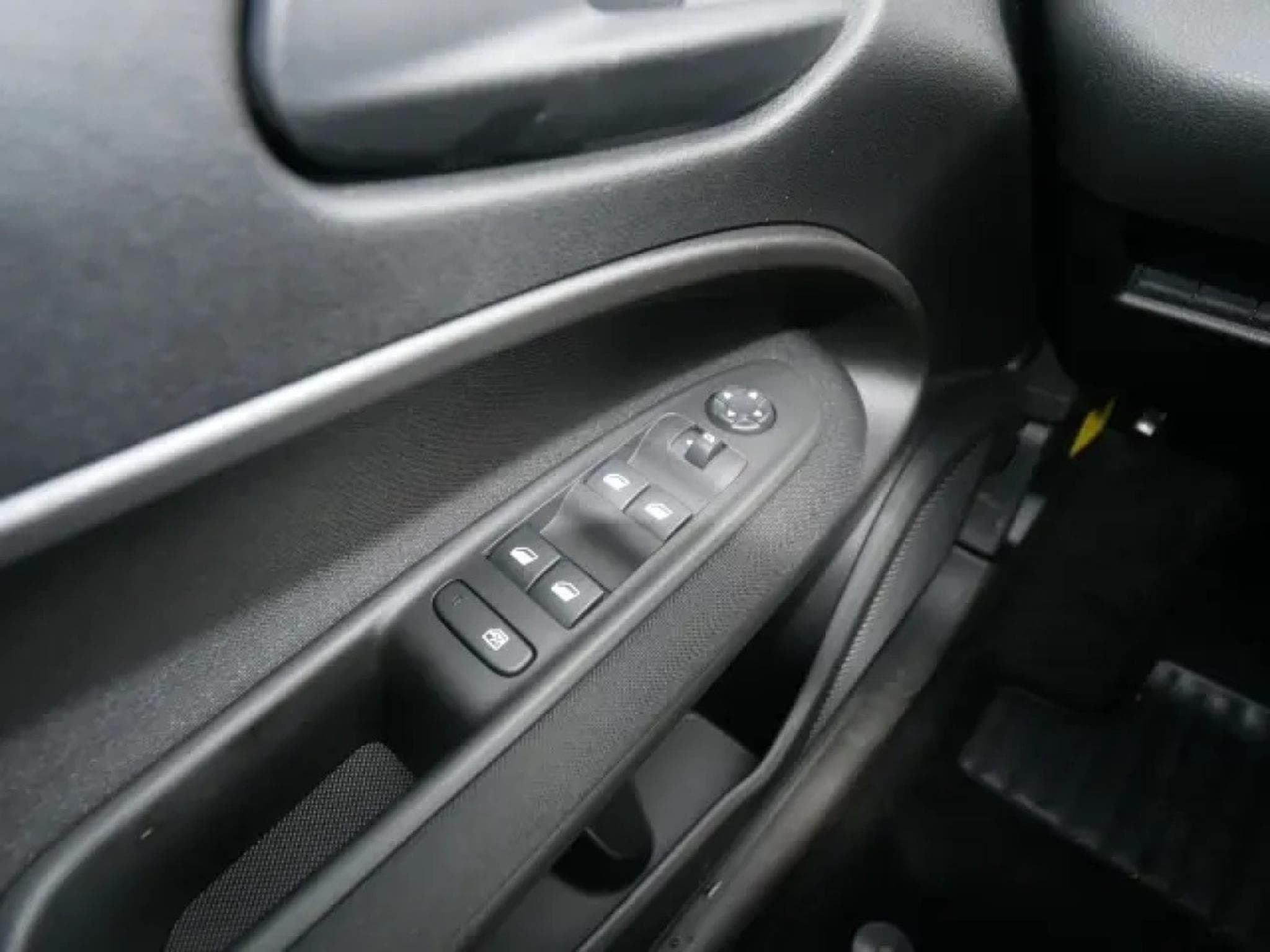 Fiat 600 ICON HYBRID 1.2 (2025) - Photo 20