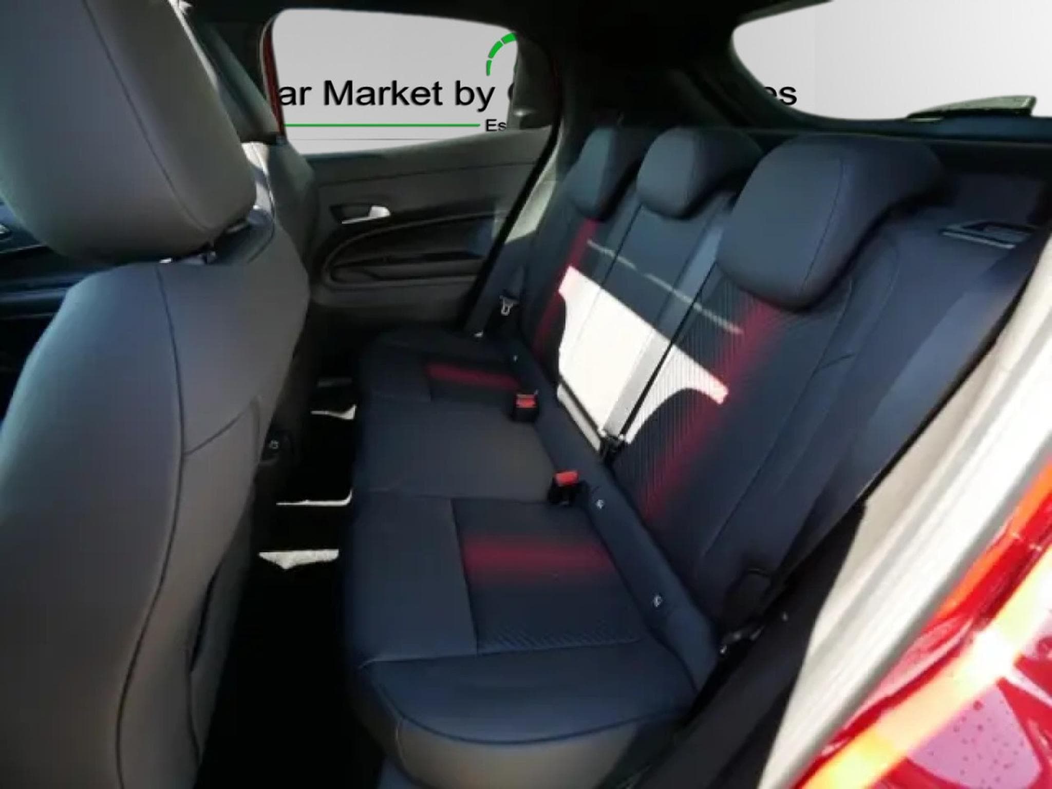 Alfa-Romeo Junior Ibrida Speciale 1.2 VGT (2025) - Photo 15