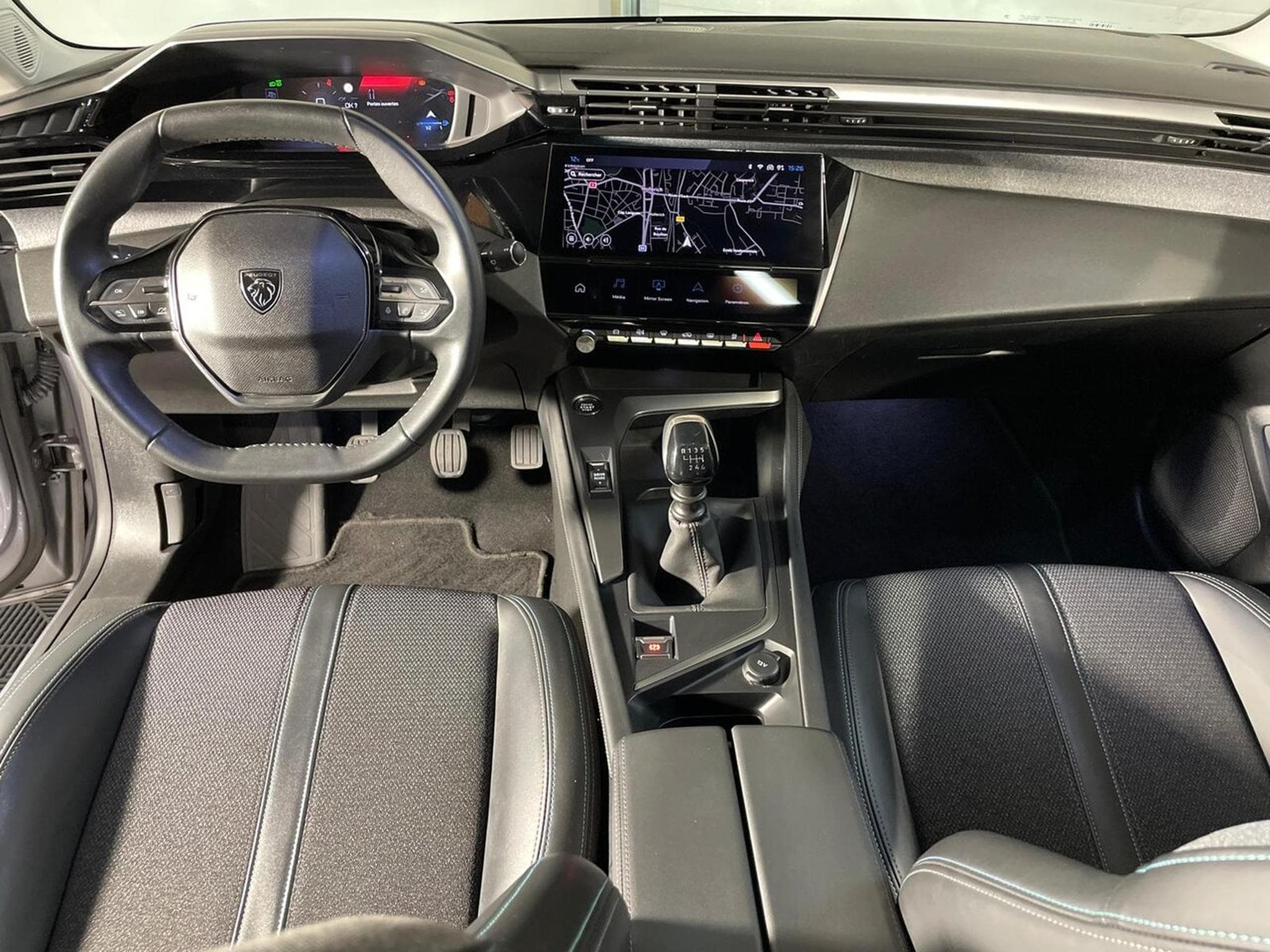 Peugeot 308 1.5 BlueHDI 130 ALLURE GPS CARPLAY (2022) - Photo 3