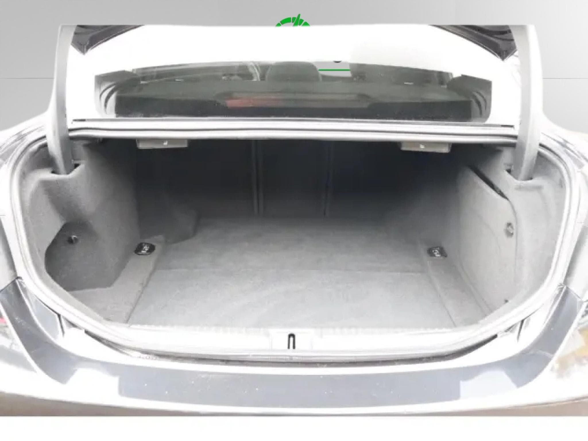 Alfa-Romeo Giulia COMPETIZIONE 2.0 TURBO (2023) - Photo 10