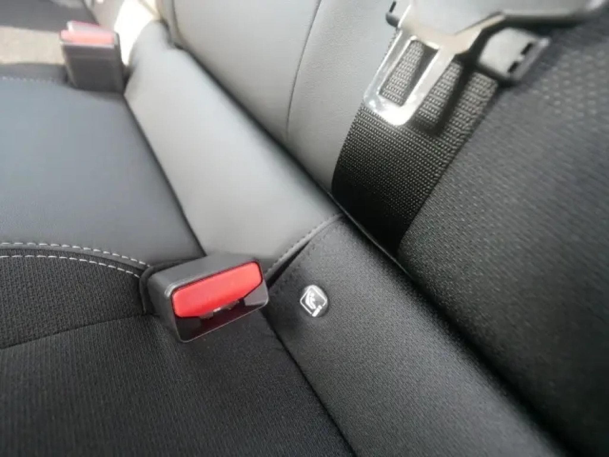 Jeep Avenger ALTITUDE 1.2 (2025) - Photo 13