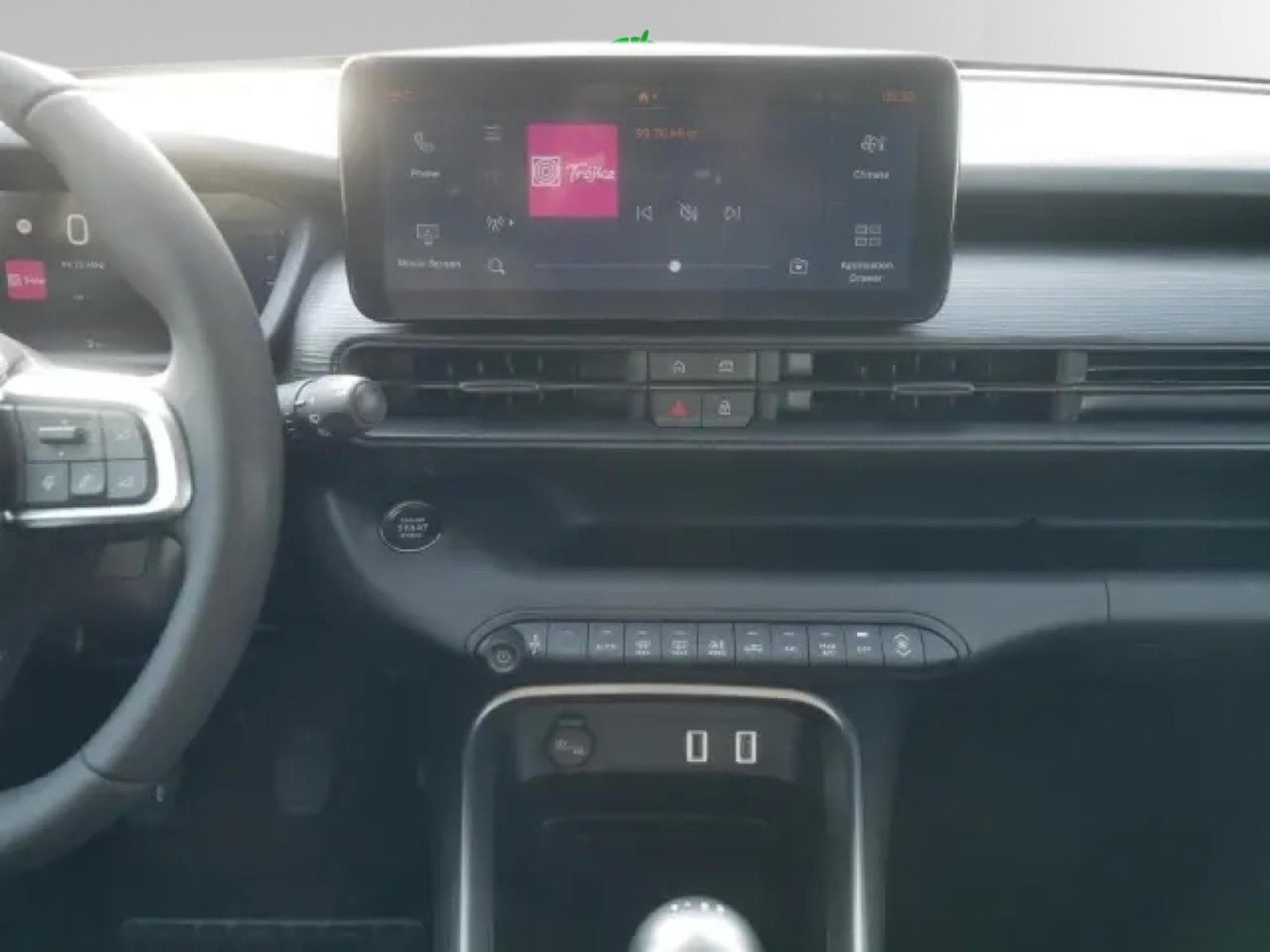 Jeep Avenger ALTITUDE 1.2 (2025) - Photo 21