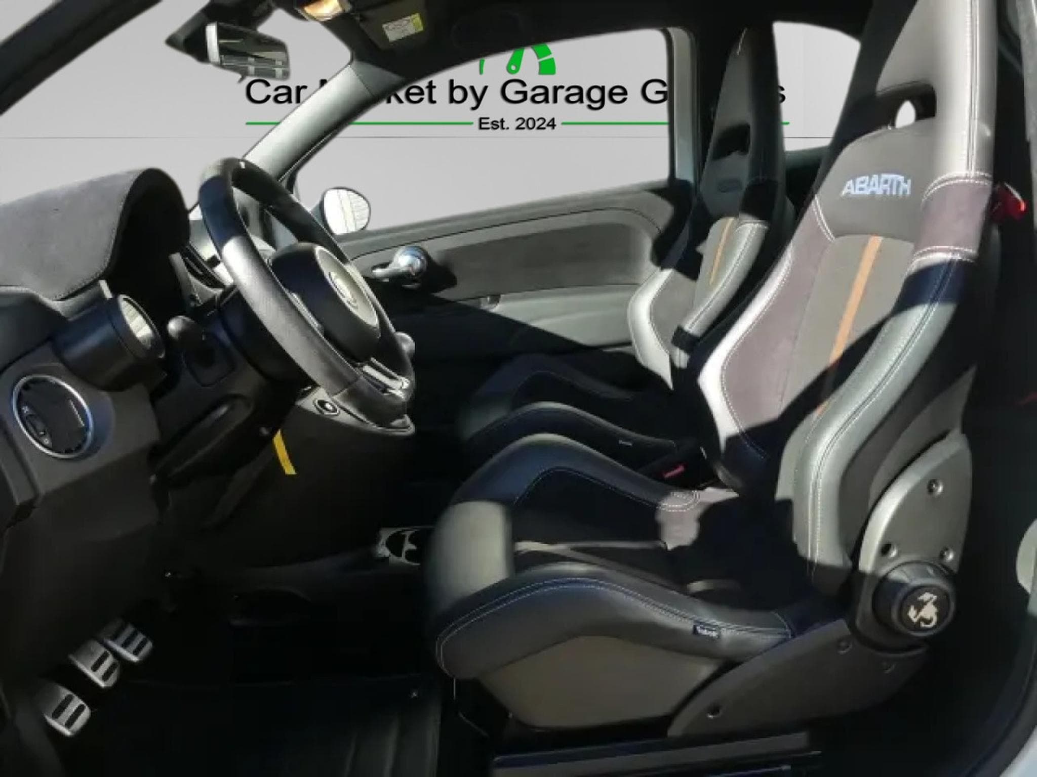 Abarth 695 70TH Anniversaire 1.4 T-JET 180 (2021) - Photo 10