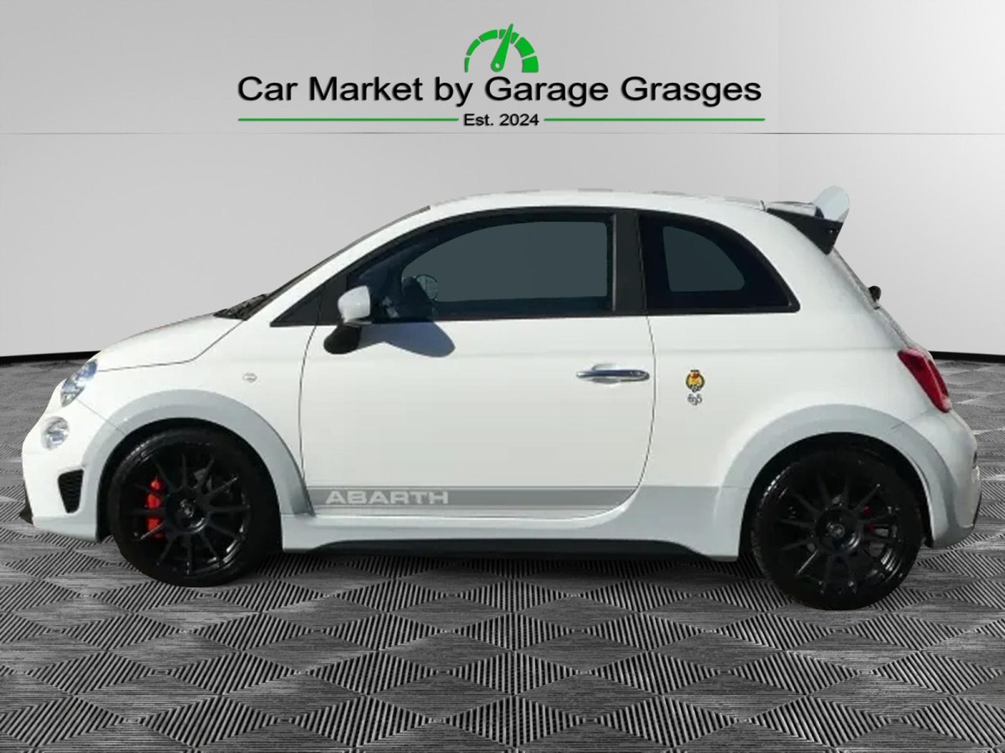 Abarth 695 70TH Anniversaire 1.4 T-JET 180 (2021) - Photo 2