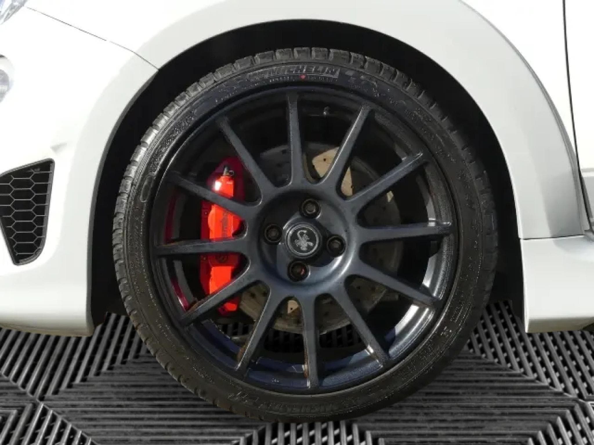 Abarth 695 70TH Anniversaire 1.4 T-JET 180 (2021) - Photo 25