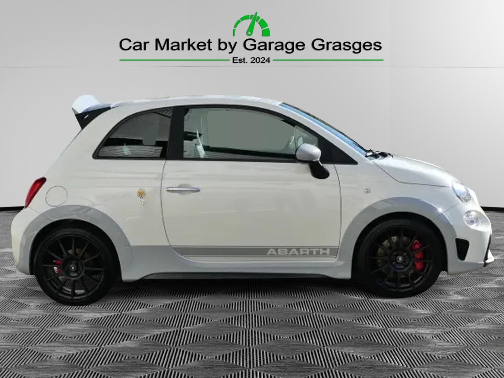 Abarth 695 70TH Anniversaire 1.4 T-JET 180 (2021) - Photo 6