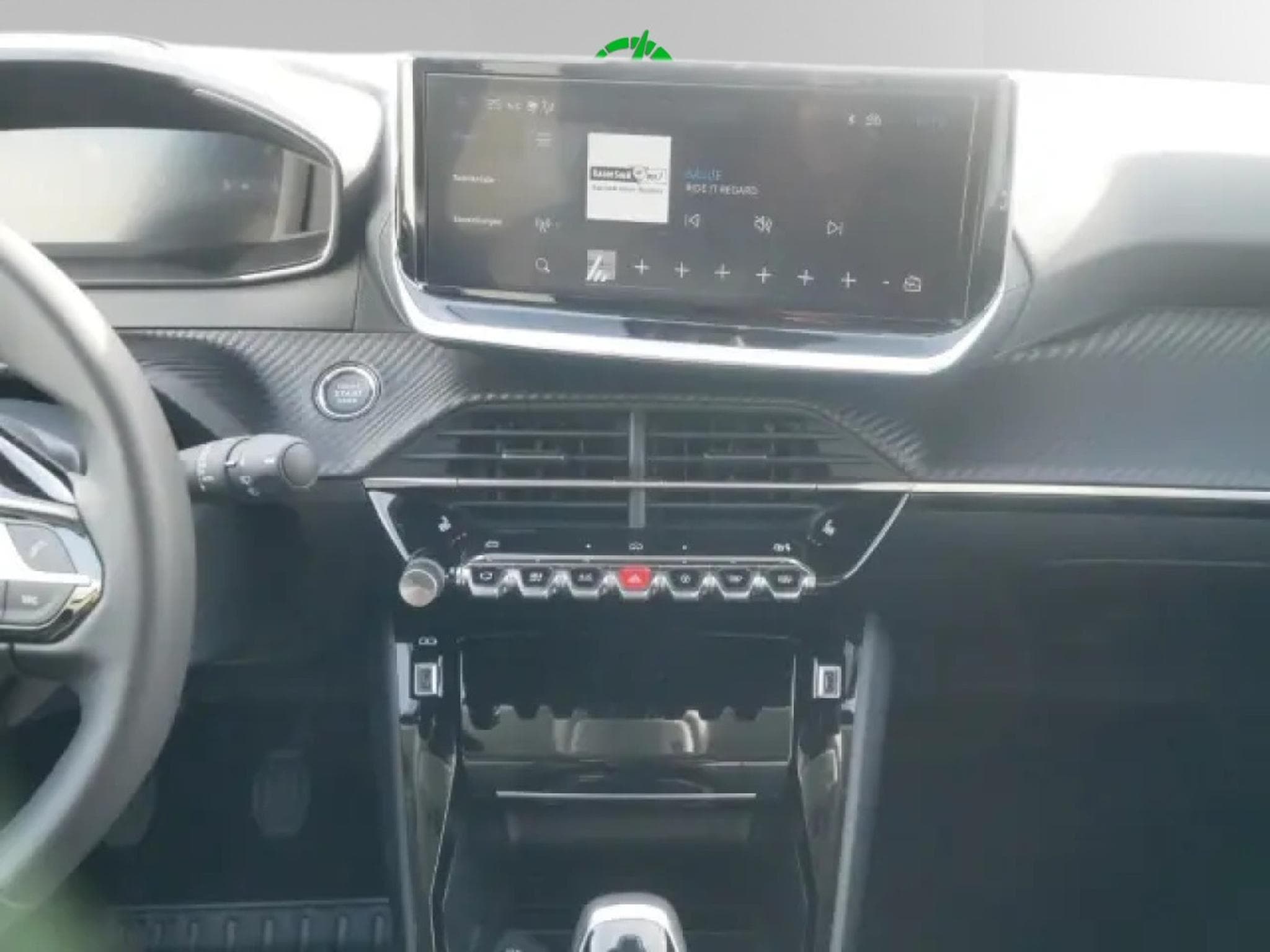 Peugeot 208 ALLURE 1.2 (2025) - Photo 17