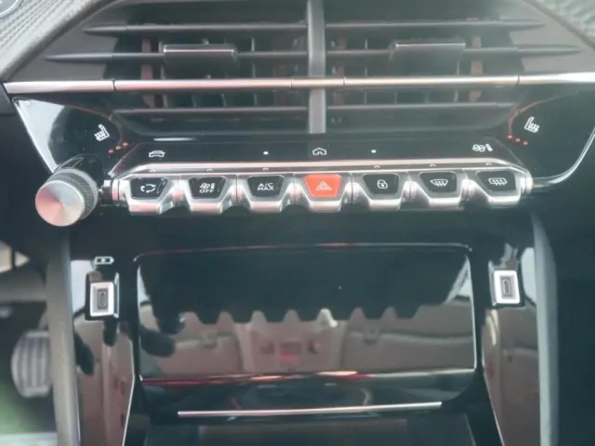 Peugeot 208 ALLURE 1.2 (2025) - Photo 23