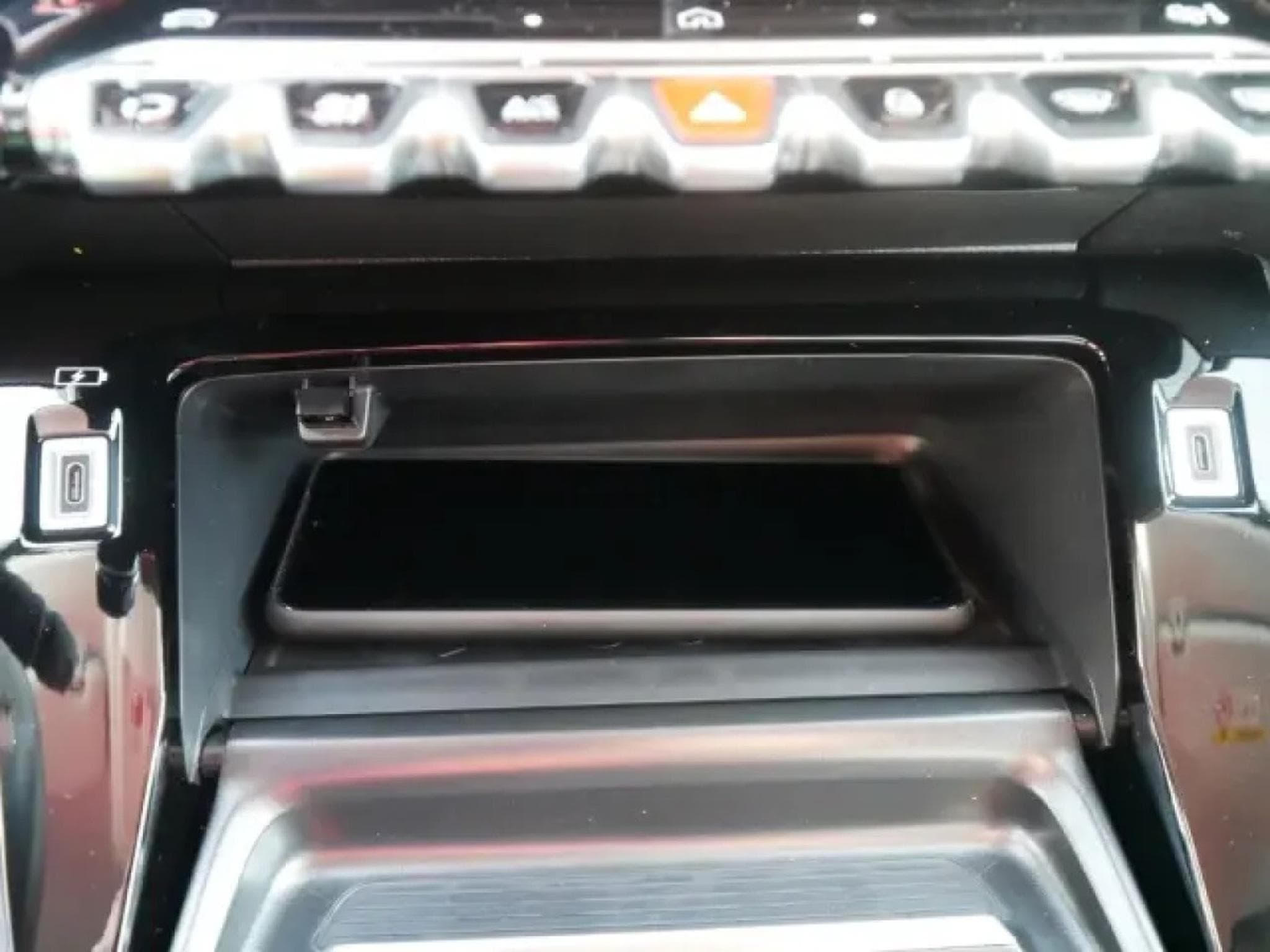 Peugeot 208 ALLURE 1.2 (2025) - Photo 24