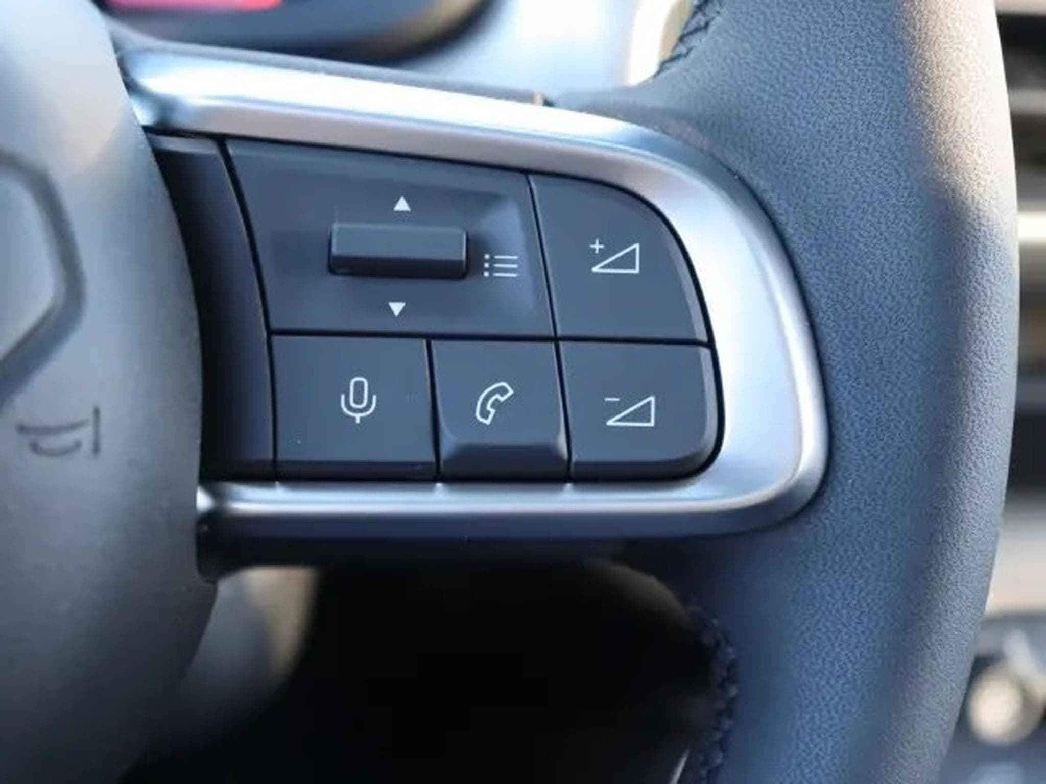 Jeep Avenger Summit 1.2 (2024) - Photo 16