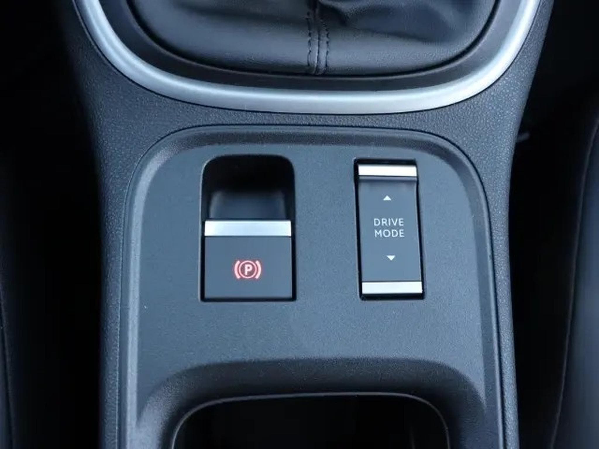 Jeep Avenger Summit 1.2 (2024) - Photo 22