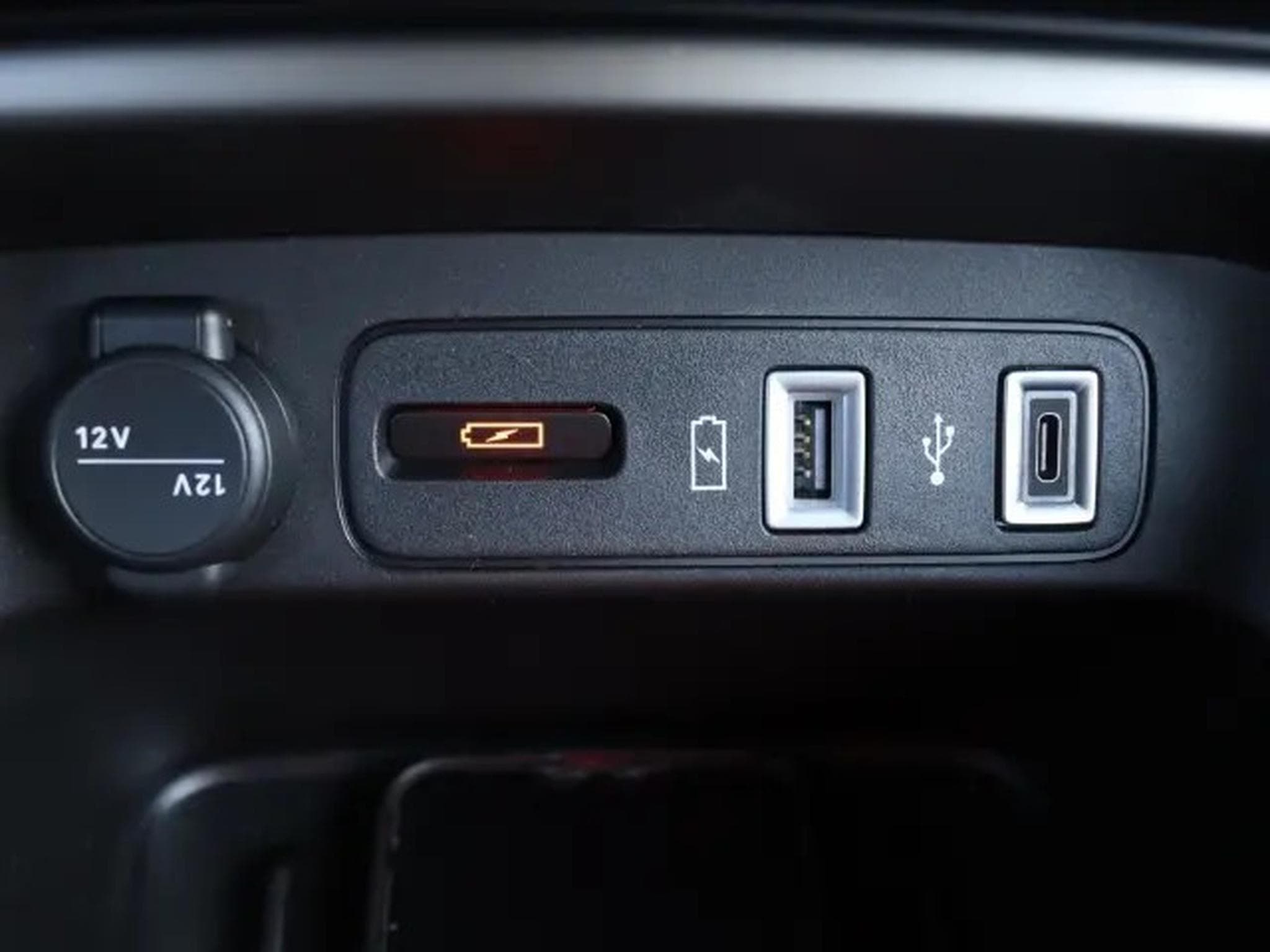 Jeep Avenger Summit 1.2 (2024) - Photo 23