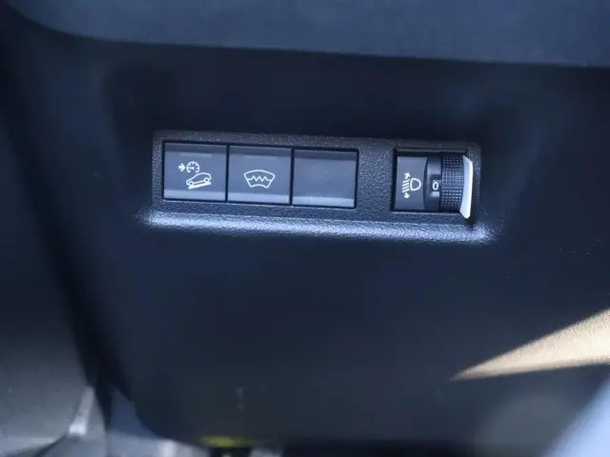 Jeep Avenger Summit 1.2 (2024) - Photo 24