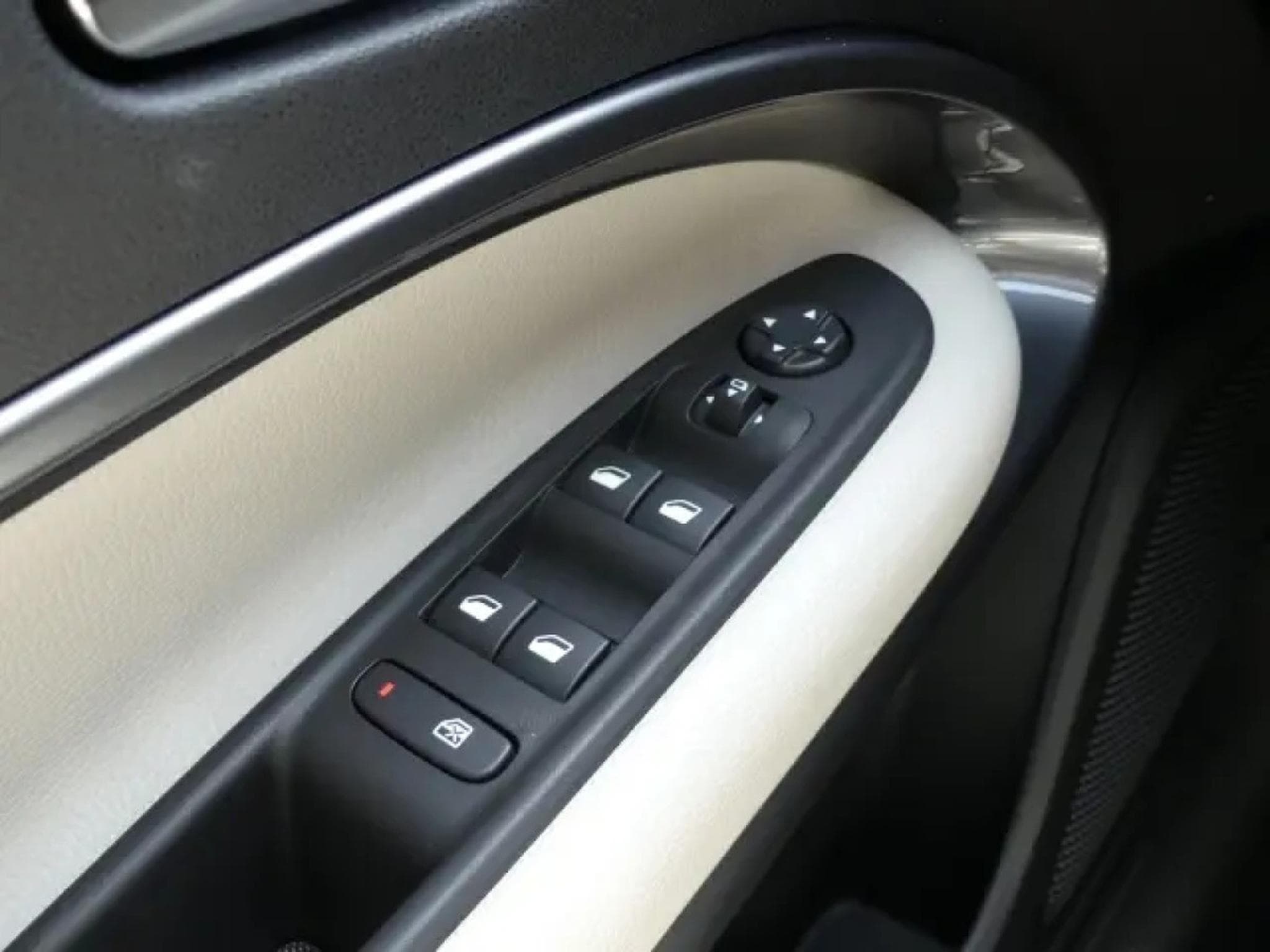 Fiat 600 HYBRID LA PRIMA 1.2 (2026) - Photo 14