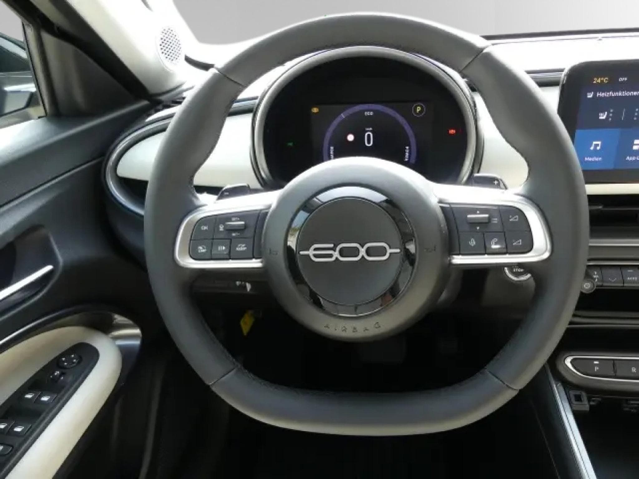 Fiat 600 HYBRID LA PRIMA 1.2 (2026) - Photo 17