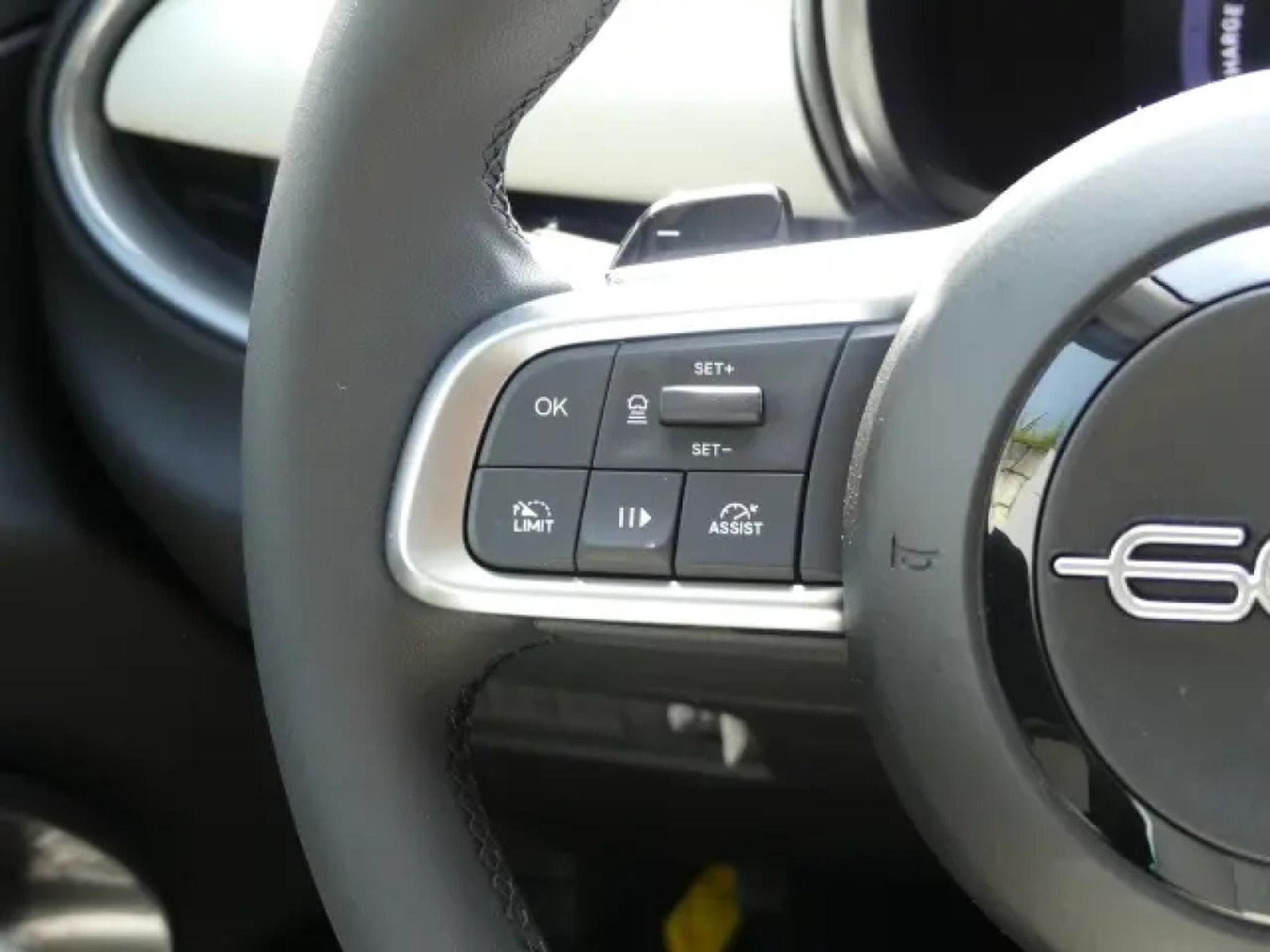 Fiat 600 HYBRID LA PRIMA 1.2 (2026) - Photo 19