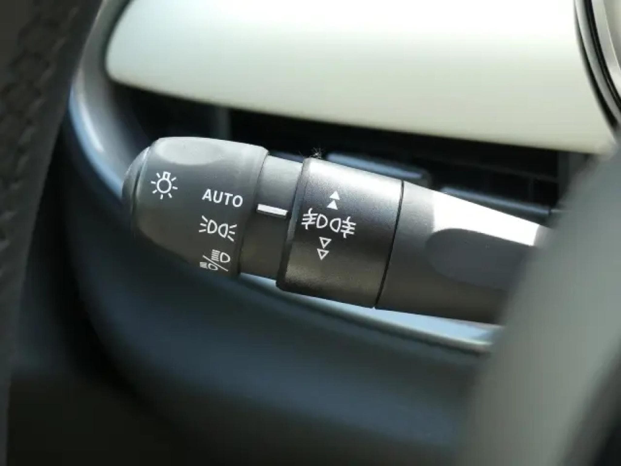 Fiat 600 HYBRID LA PRIMA 1.2 (2026) - Photo 21