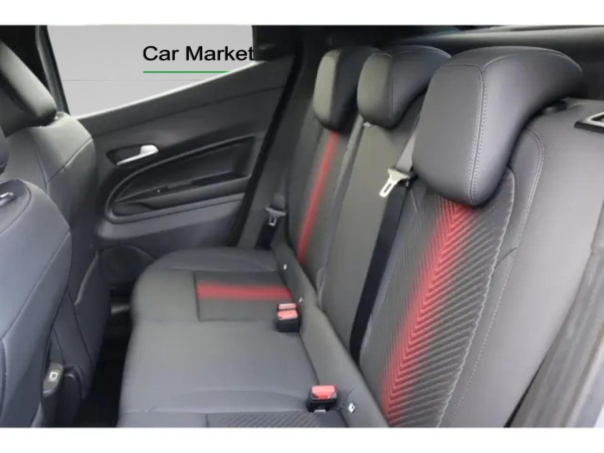 Alfa-Romeo Junior Ibrida Speciale 1.2 VGT (2025) - Photo 12