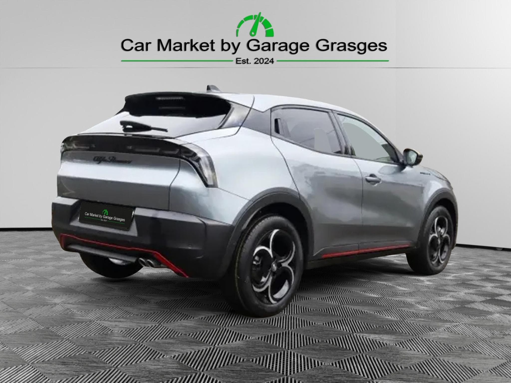 Alfa-Romeo Junior Ibrida Speciale 1.2 VGT (2025) - Photo 3