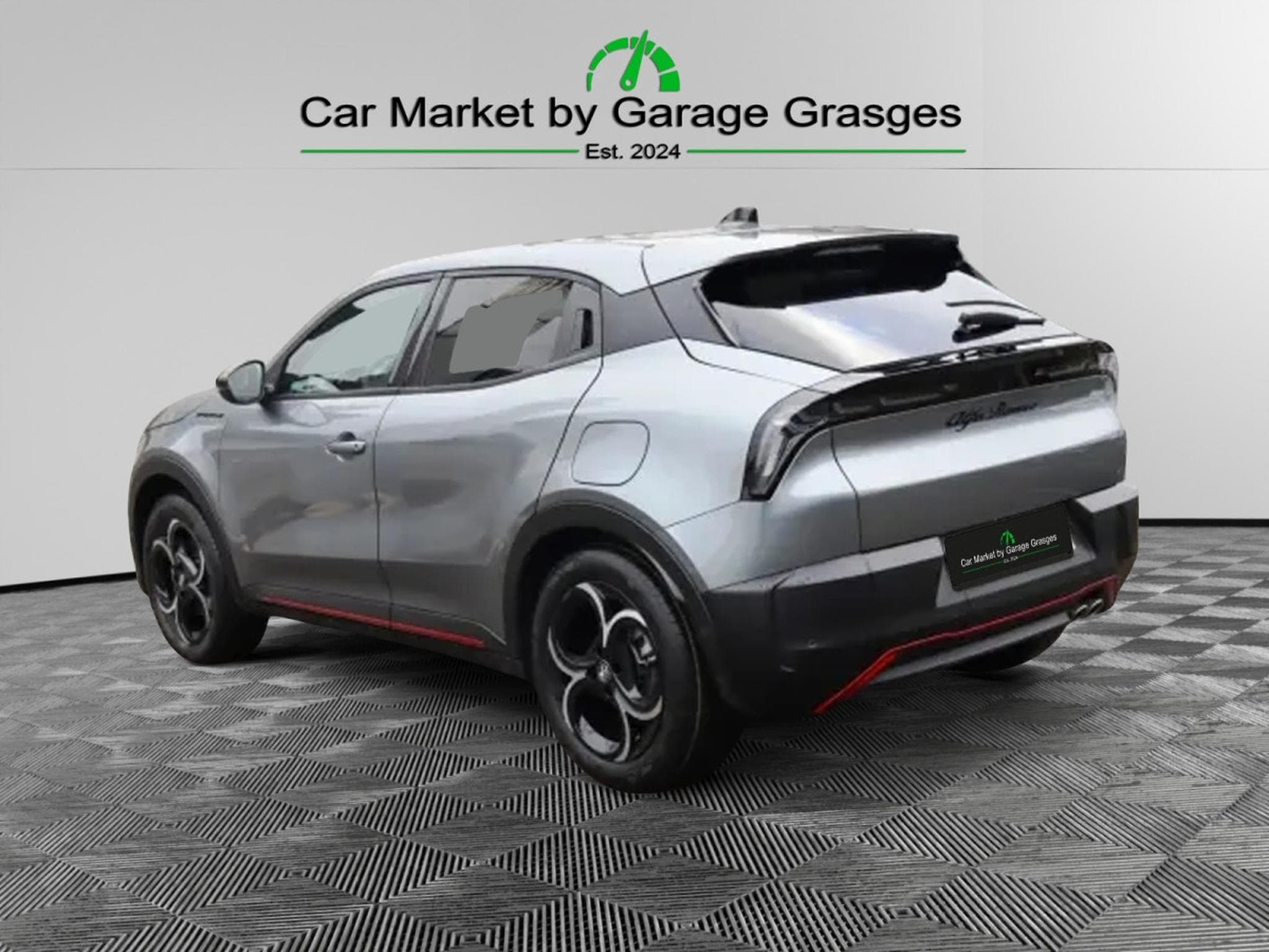 Alfa-Romeo Junior Ibrida Speciale 1.2 VGT (2025) - Photo 5