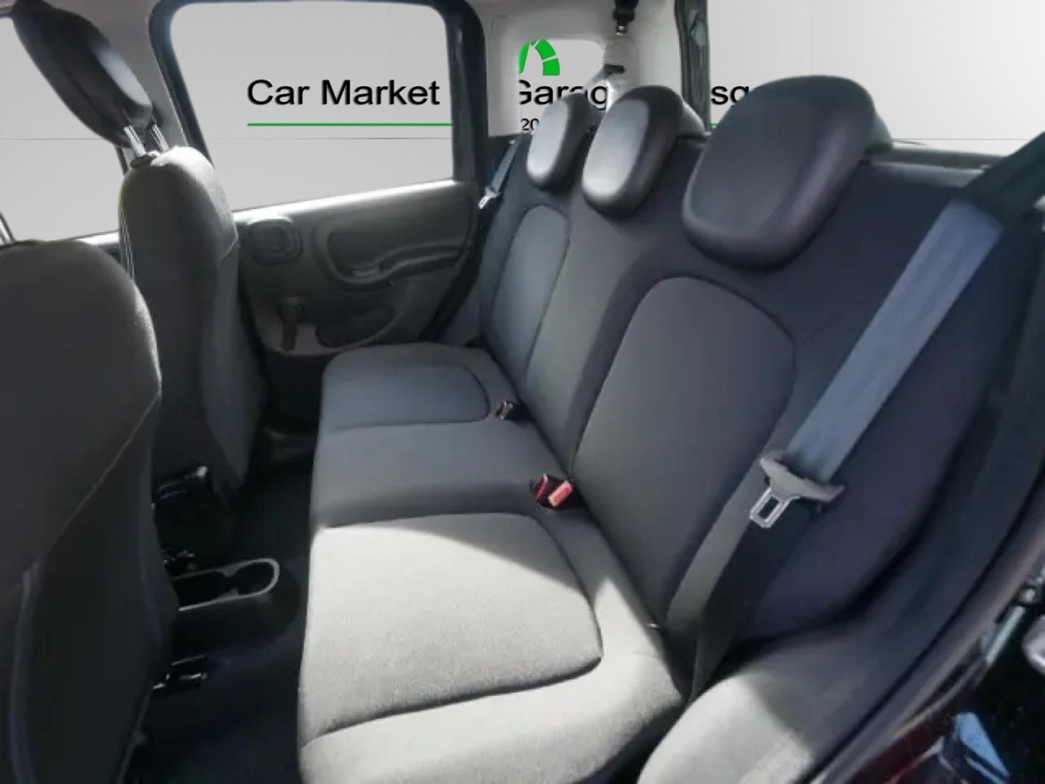 Fiat Panda ICON HYBRID 1.0 GSE (2026) - Photo 13