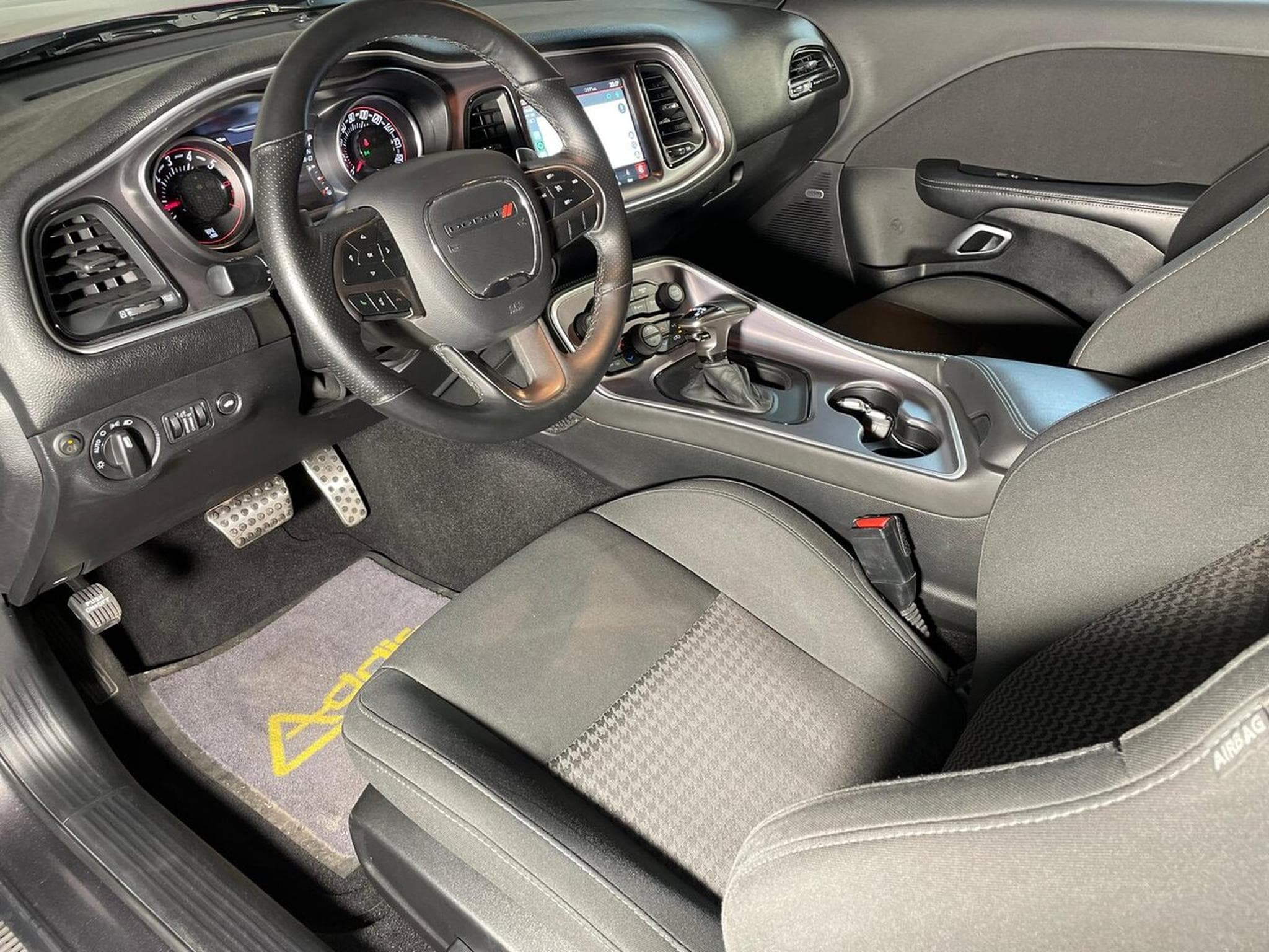 Dodge Challenger R/T SCAT PACK WIDEBODY 6.4 V8 SRT 392 (2019) - Photo 3