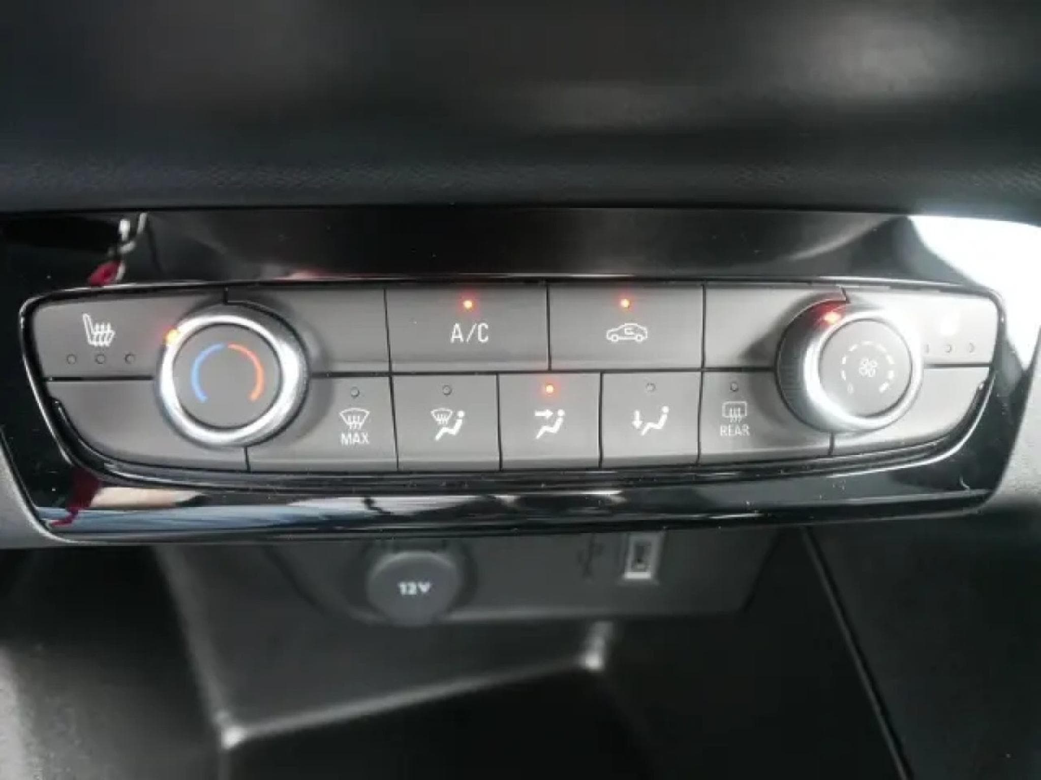 Opel Corsa 1.2 Turbo 100PS Corsa Edition (2025) - Photo 20