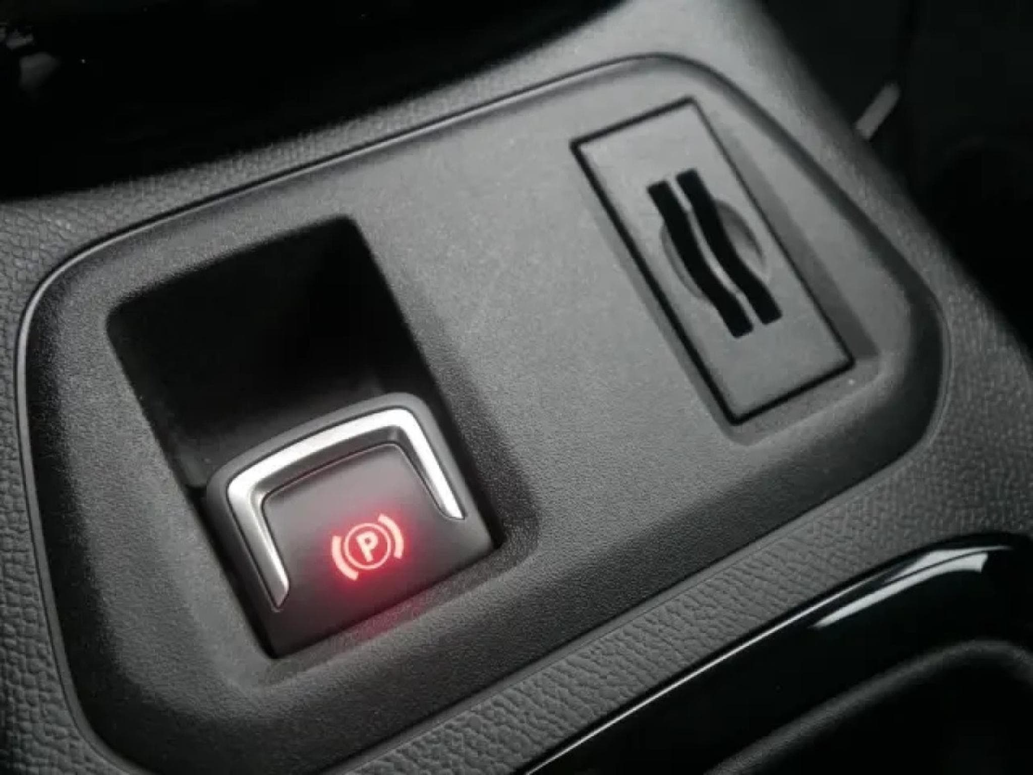 Opel Corsa 1.2 Turbo 100PS Corsa Edition (2025) - Photo 23