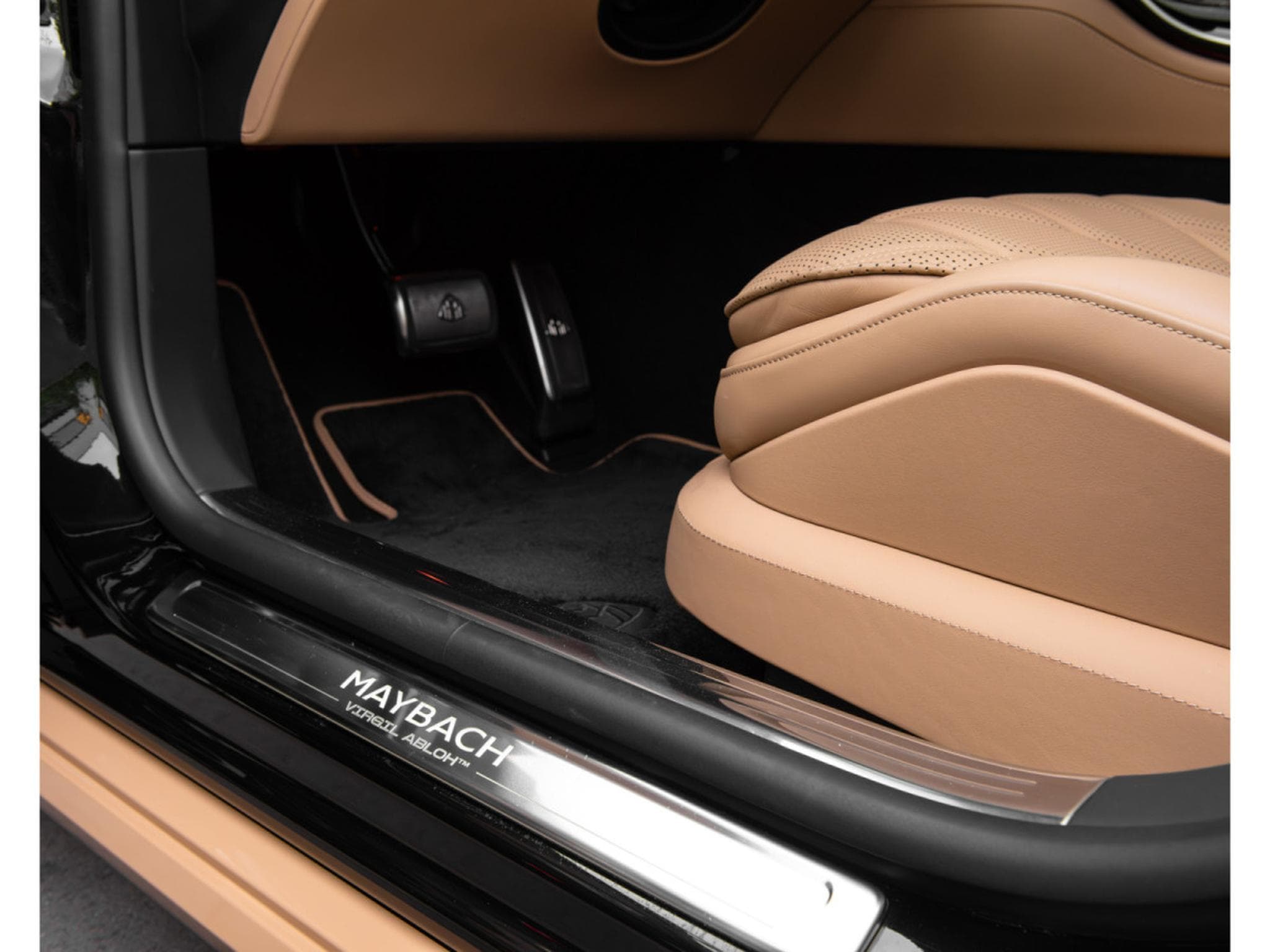 Mercedes S 680 Maybach Maybach S680 4M VIRGIL ABLOH EDITION LIMITED 1 OF 150 (2023) - Photo 21