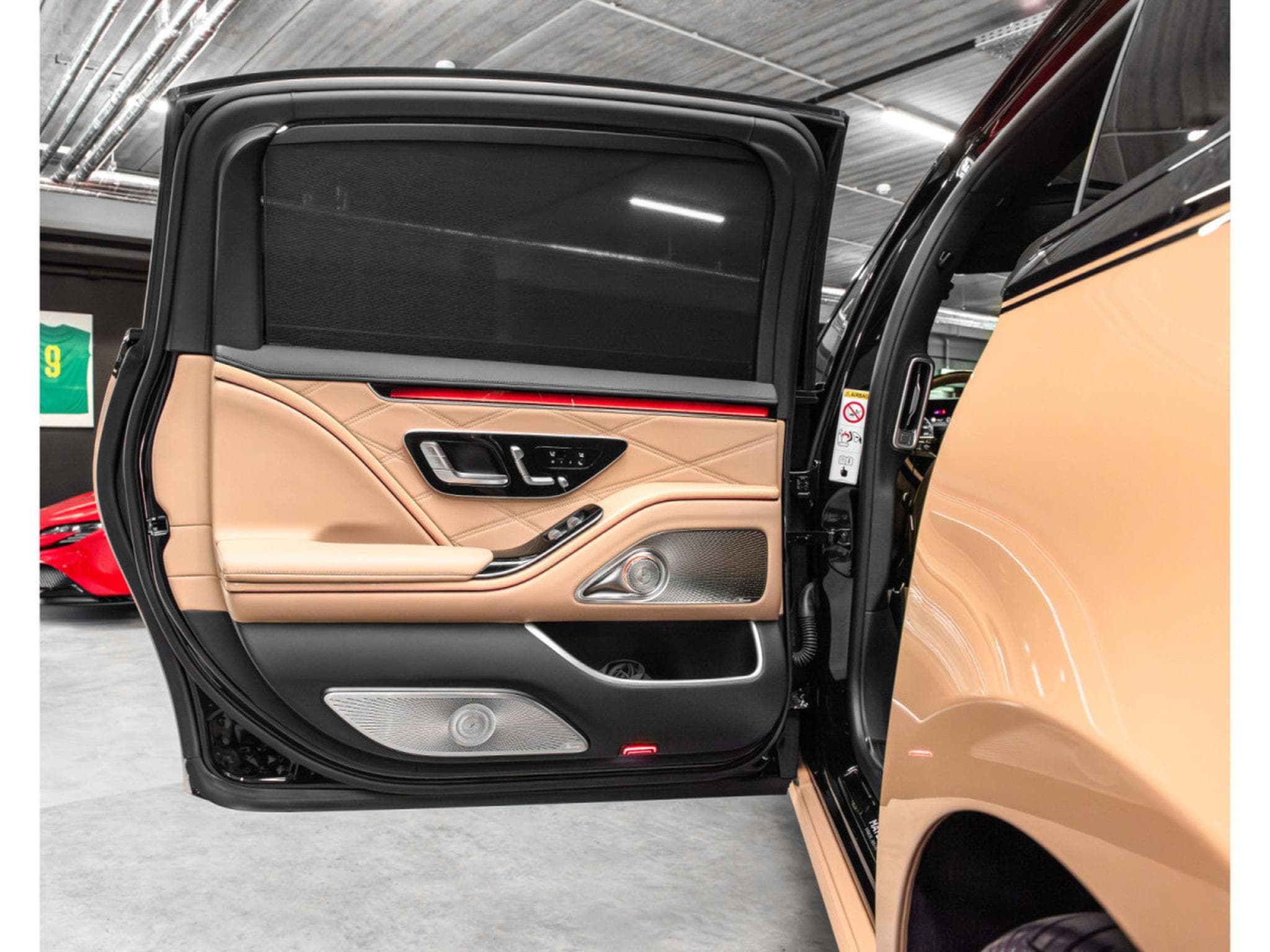 Mercedes S 680 Maybach Maybach S680 4M VIRGIL ABLOH EDITION LIMITED 1 OF 150 (2023) - Photo 22