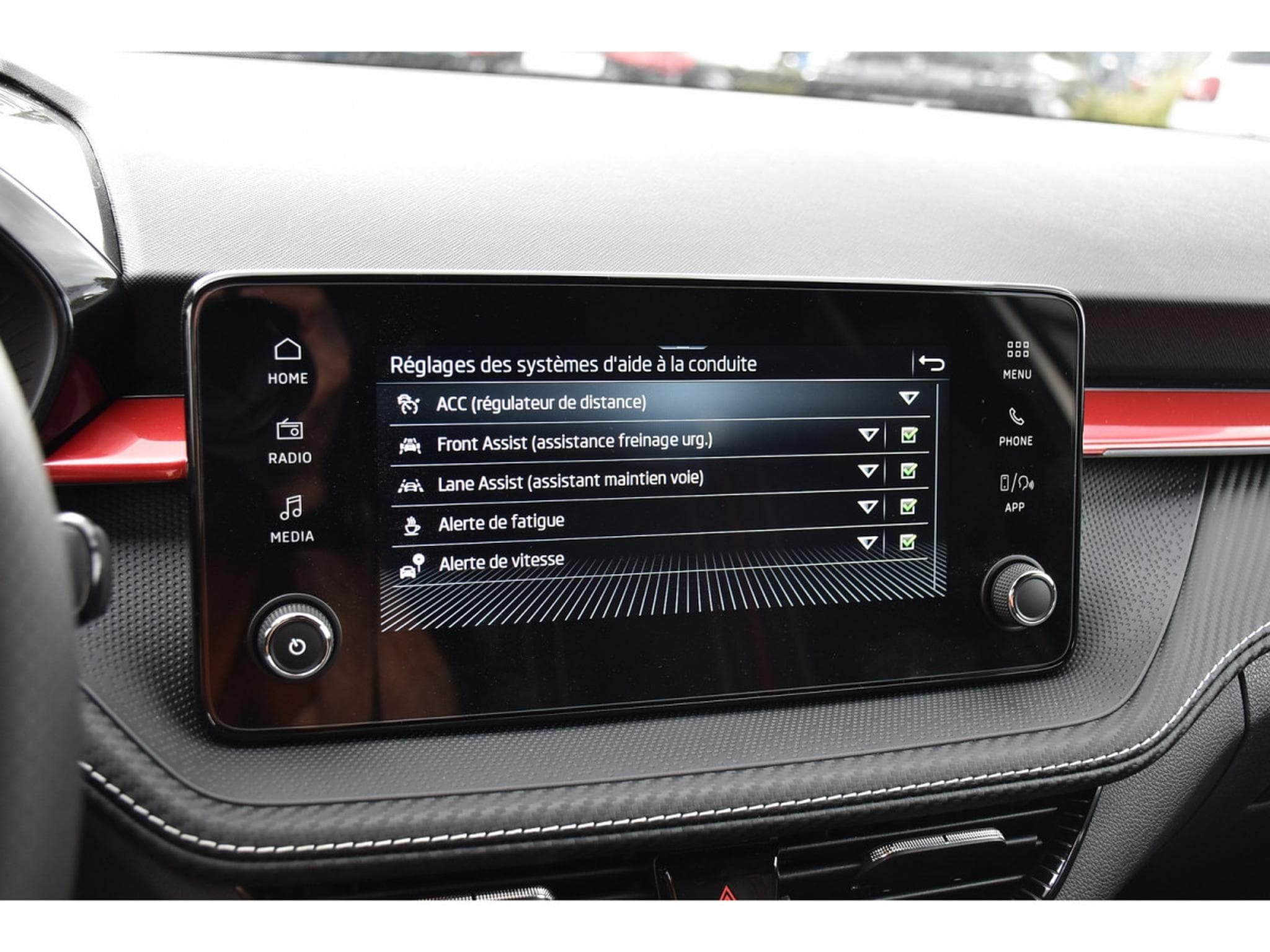 Skoda Fabia 1.0 TSI Monte Carlo DSG ACC TRAVEL CAM KESSY NEUVE (2026) - Foto 12