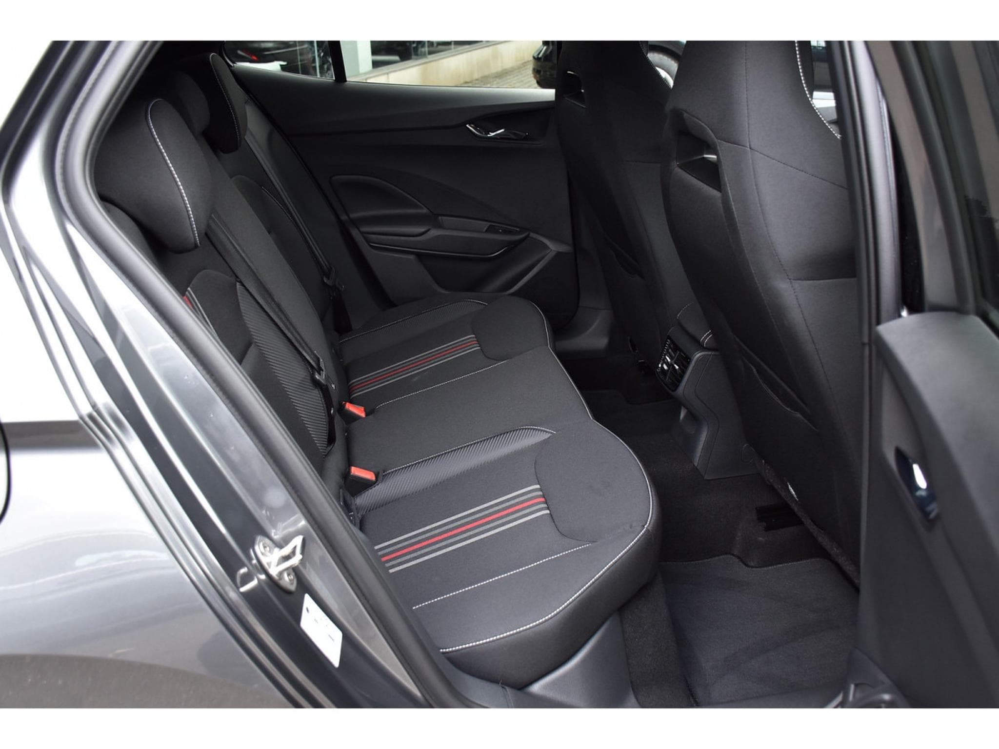 Skoda Fabia 1.0 TSI Monte Carlo DSG ACC TRAVEL CAM KESSY NEUVE (2026) - Foto 8