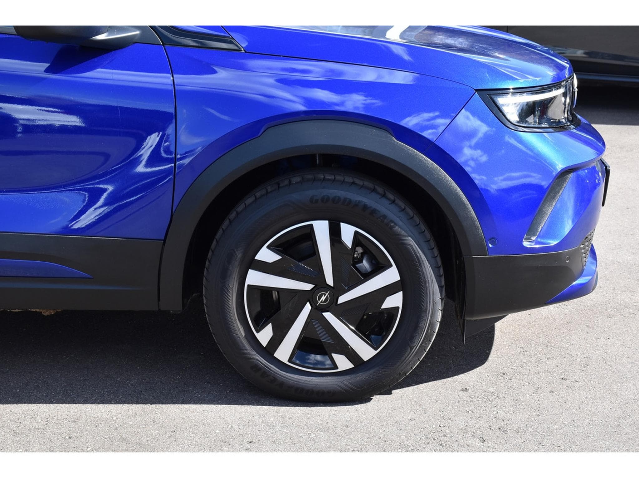 Opel Mokka 1.2 Turbo MHEV Edition e-DCT6 ACC SIDE GPS CAM 1° MAIN (2025) - Foto 5