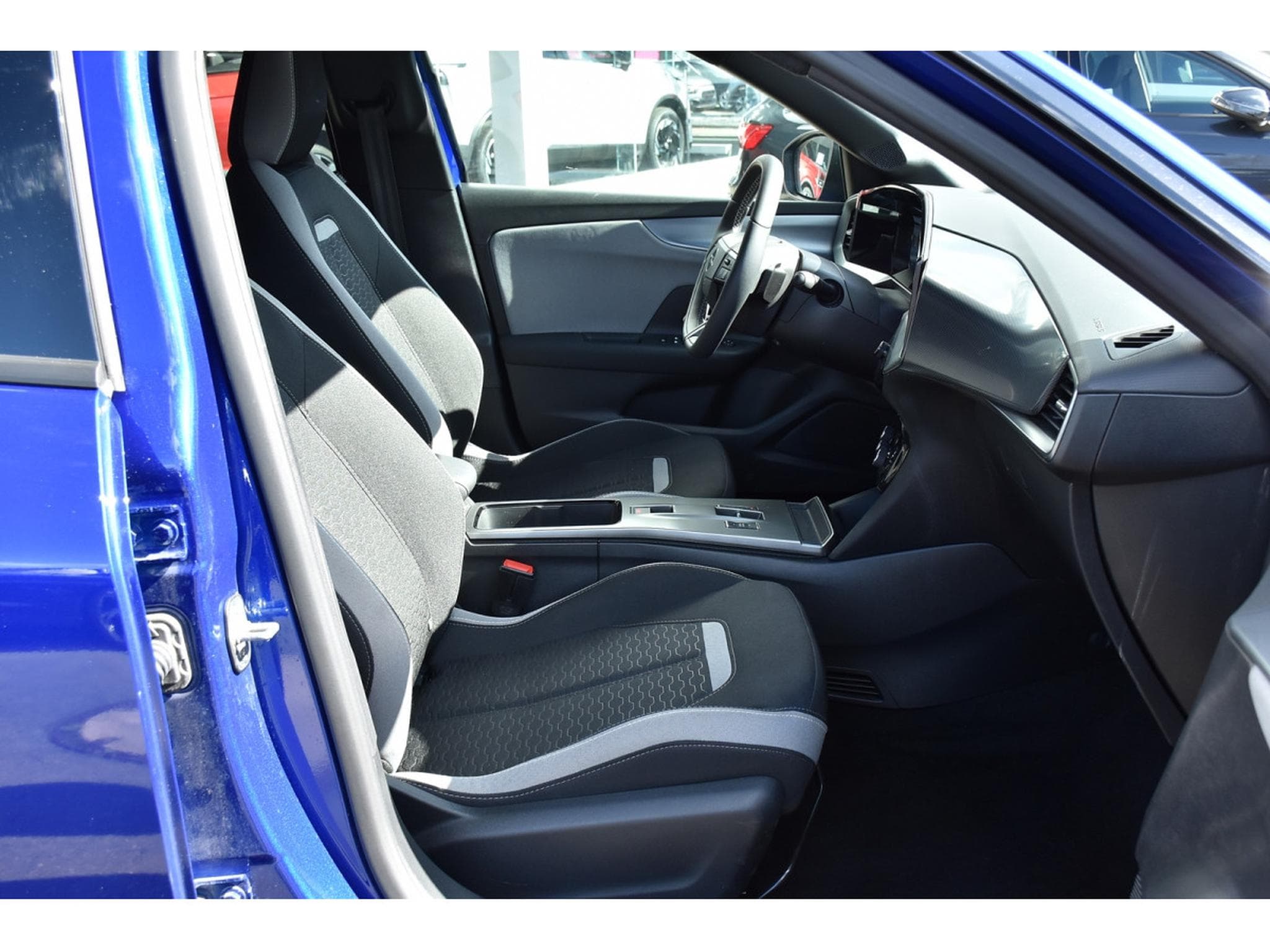 Opel Mokka 1.2 Turbo MHEV Edition e-DCT6 ACC SIDE GPS CAM 1° MAIN (2025) - Foto 7