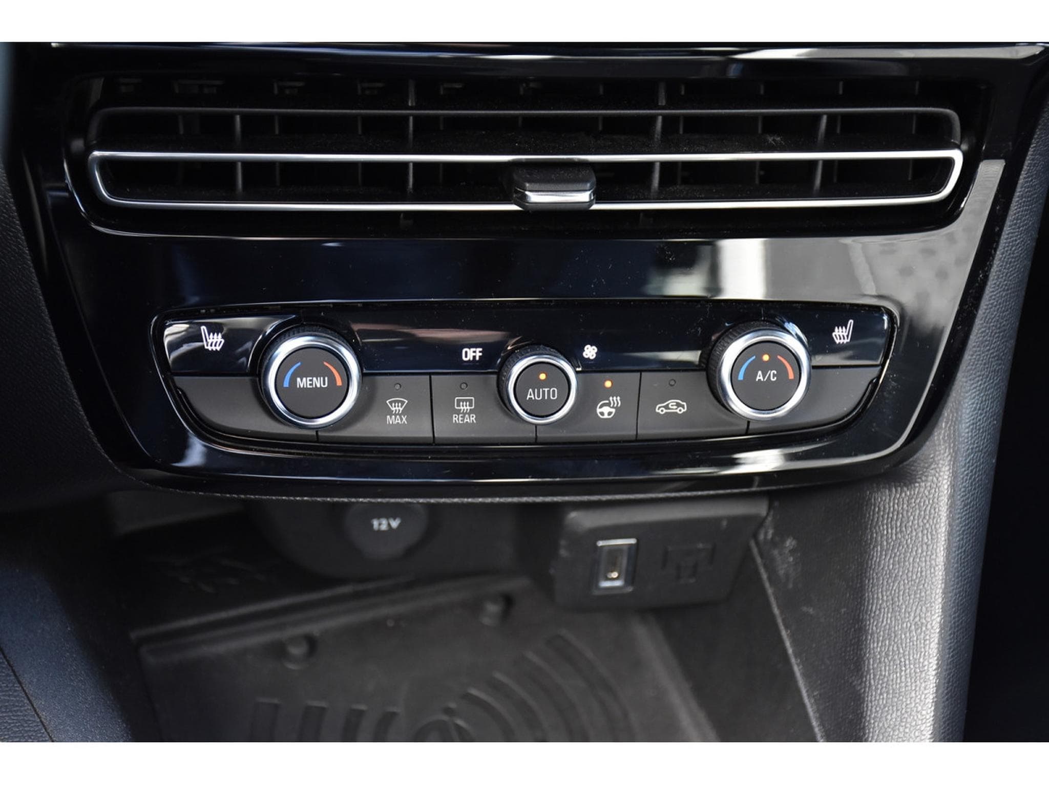 Opel Mokka 1.2 Turbo MHEV Edition e-DCT6 ACC SIDE GPS CAM 1° MAIN (2025) - Foto 19