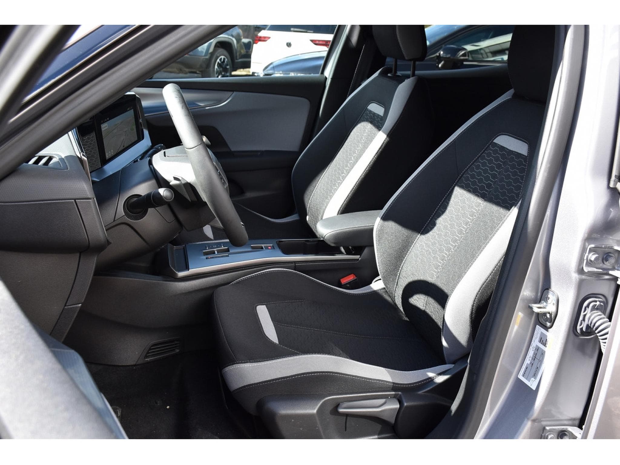 Opel Mokka 1.2 Turbo MHEV Edition e-DCT6 ACC SIDE GPS CAM 1° MAIN (2025) - Foto 6