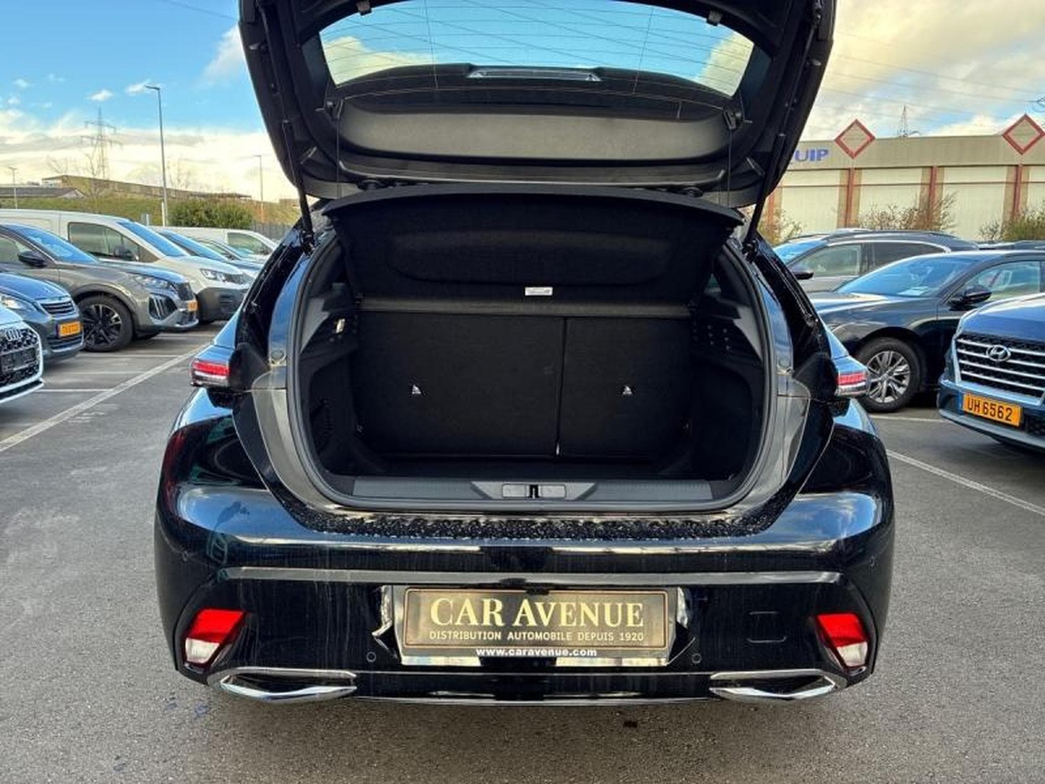 PEUGEOT 308 1.5 BlueHDi 130ch S&S Allure EAT8 (2025) - Foto 4