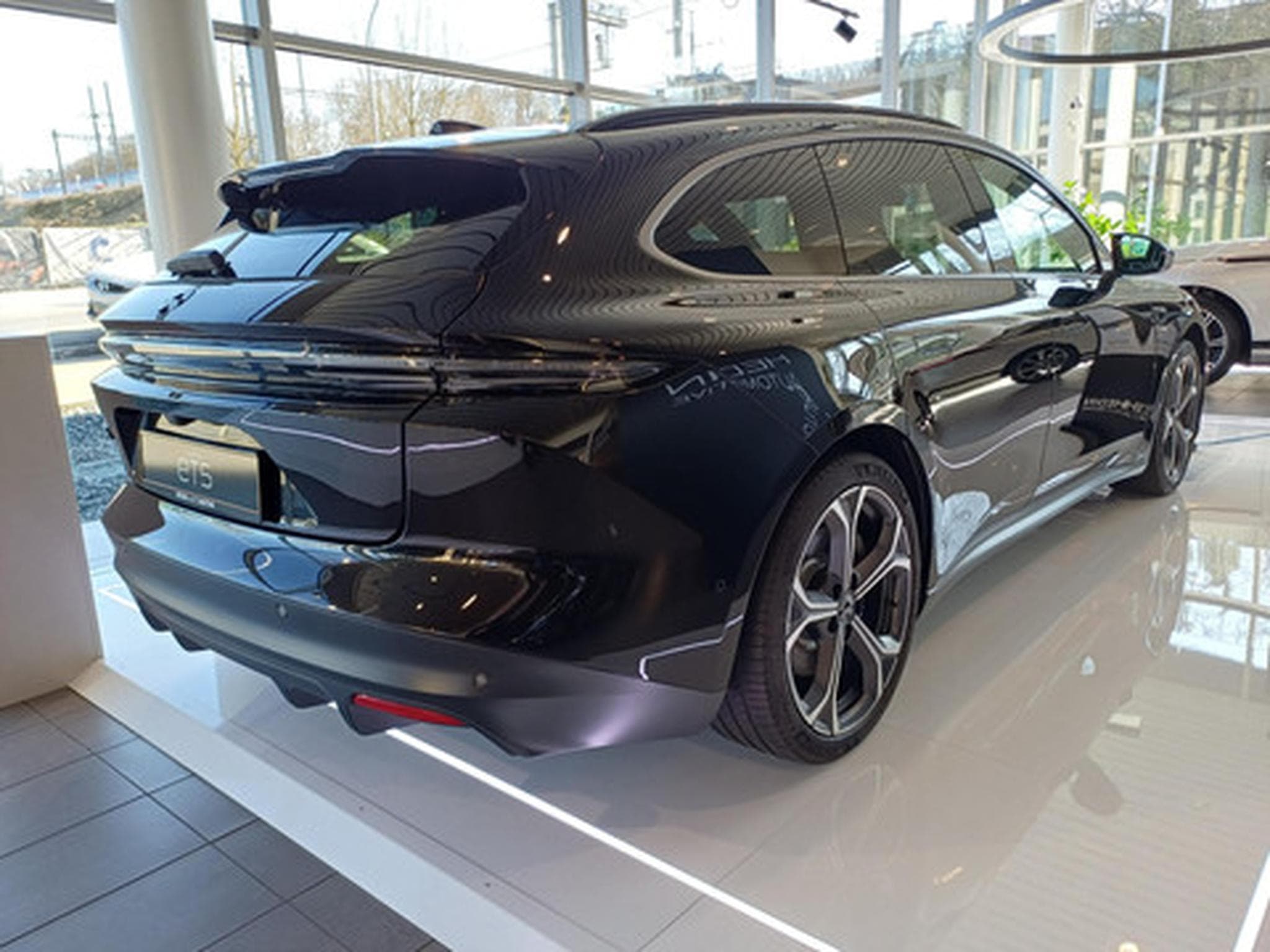 NIO ET5 Long Range First Edition (2026) - Photo 4