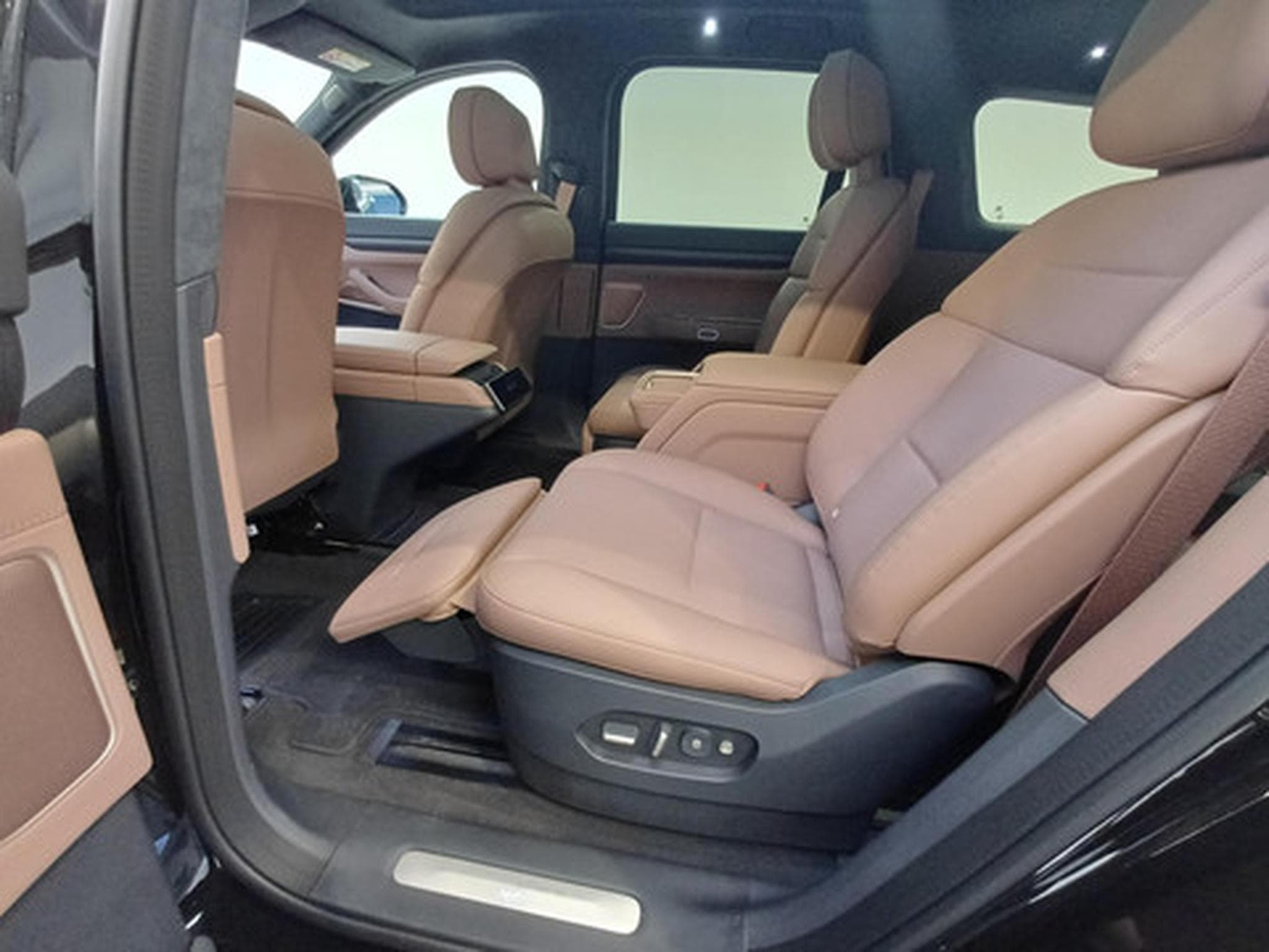 NIO EL8 Long Range (2026) - Photo 11