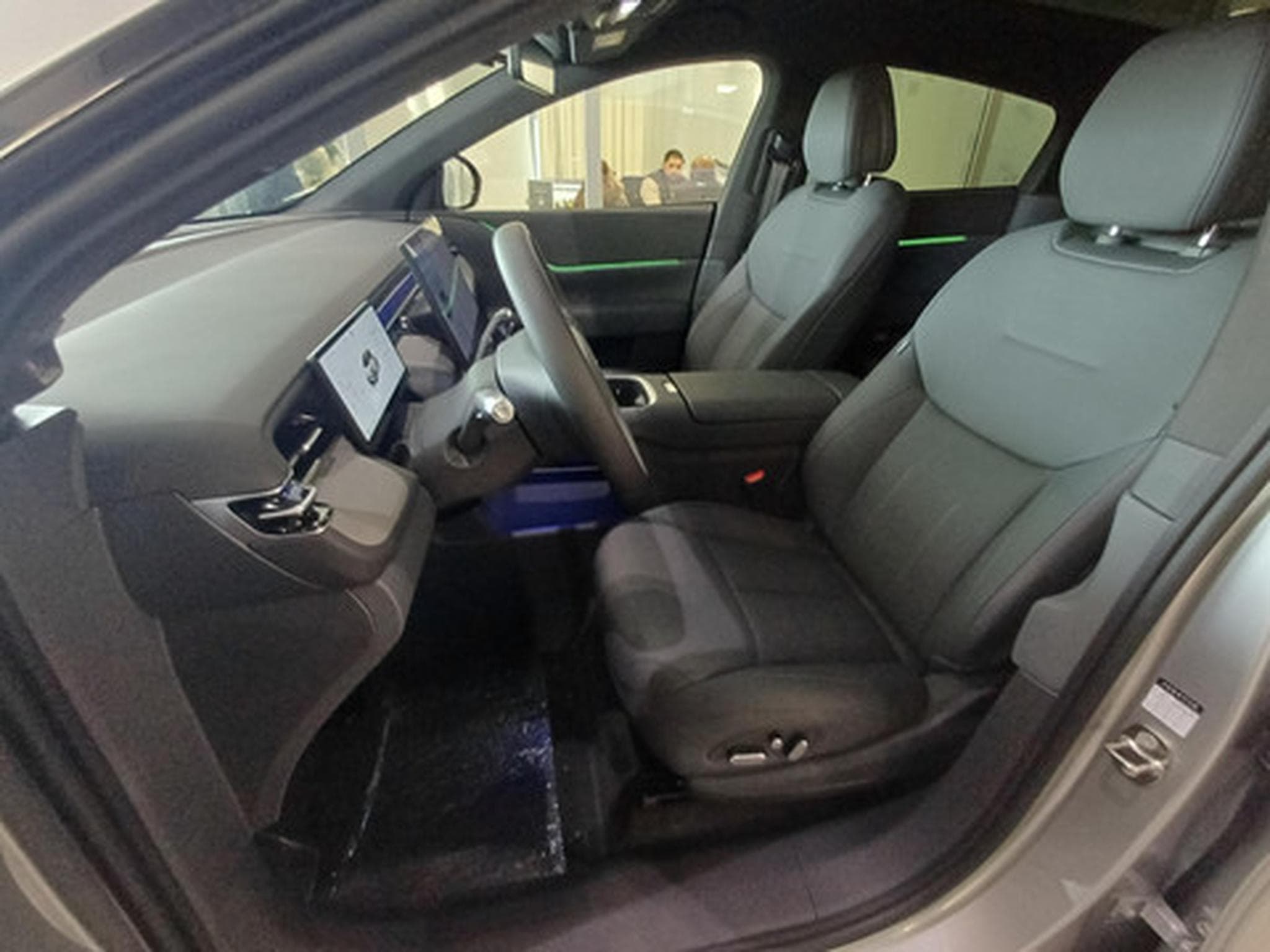 XPENG G6 BEV 81KWH Long Range RWD (2026) - Photo 9