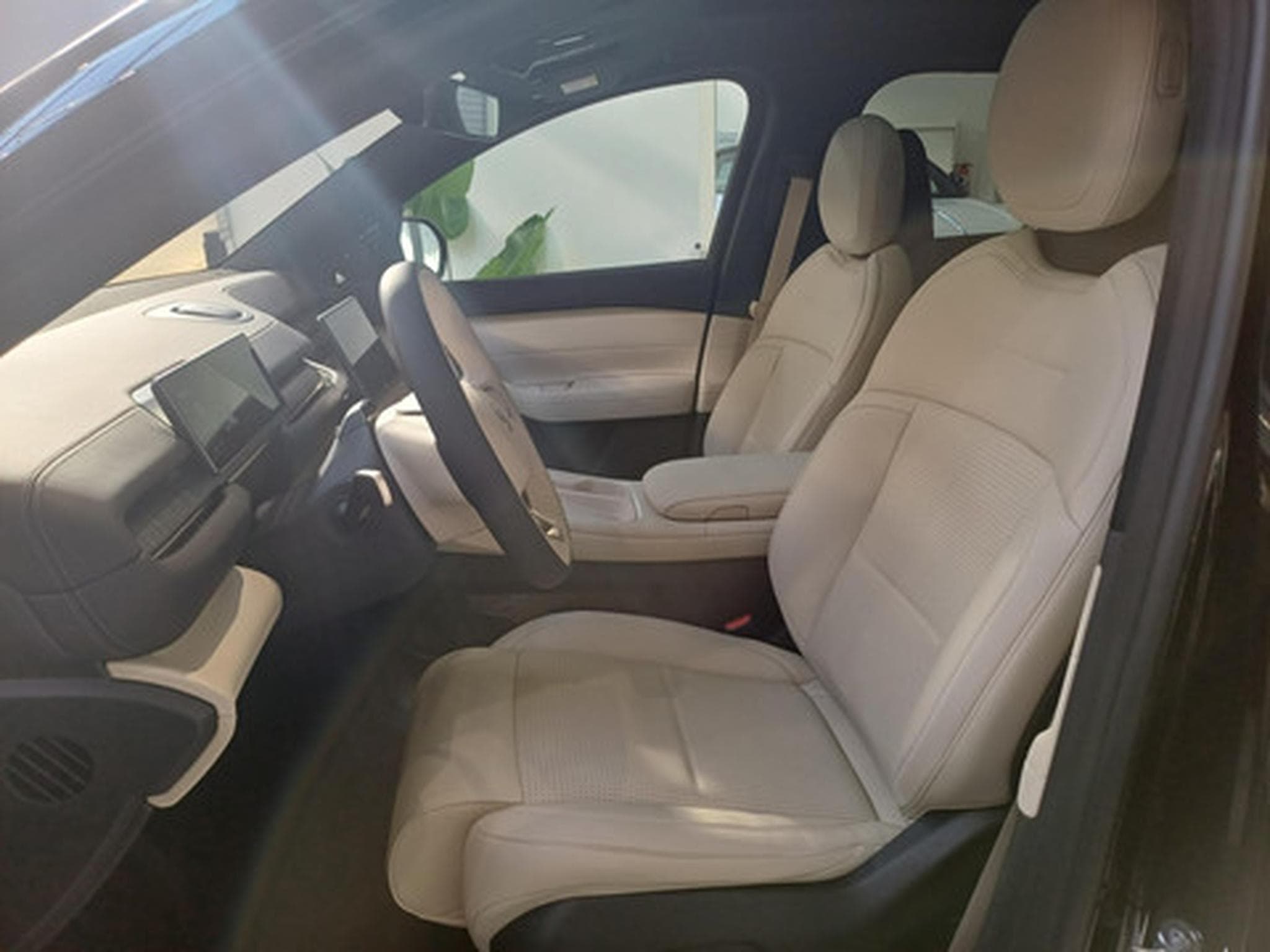 NIO EL6 Longe Range First Edition (2026) - Photo 8