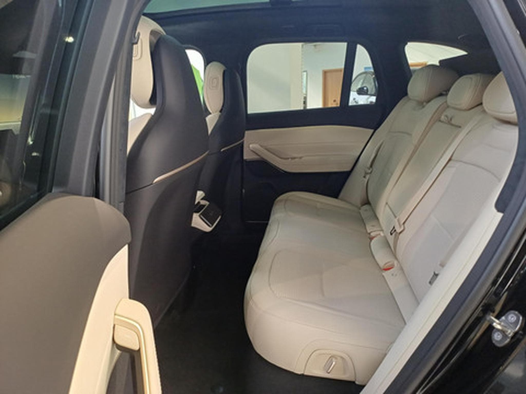 NIO EL6 Longe Range First Edition (2026) - Photo 9