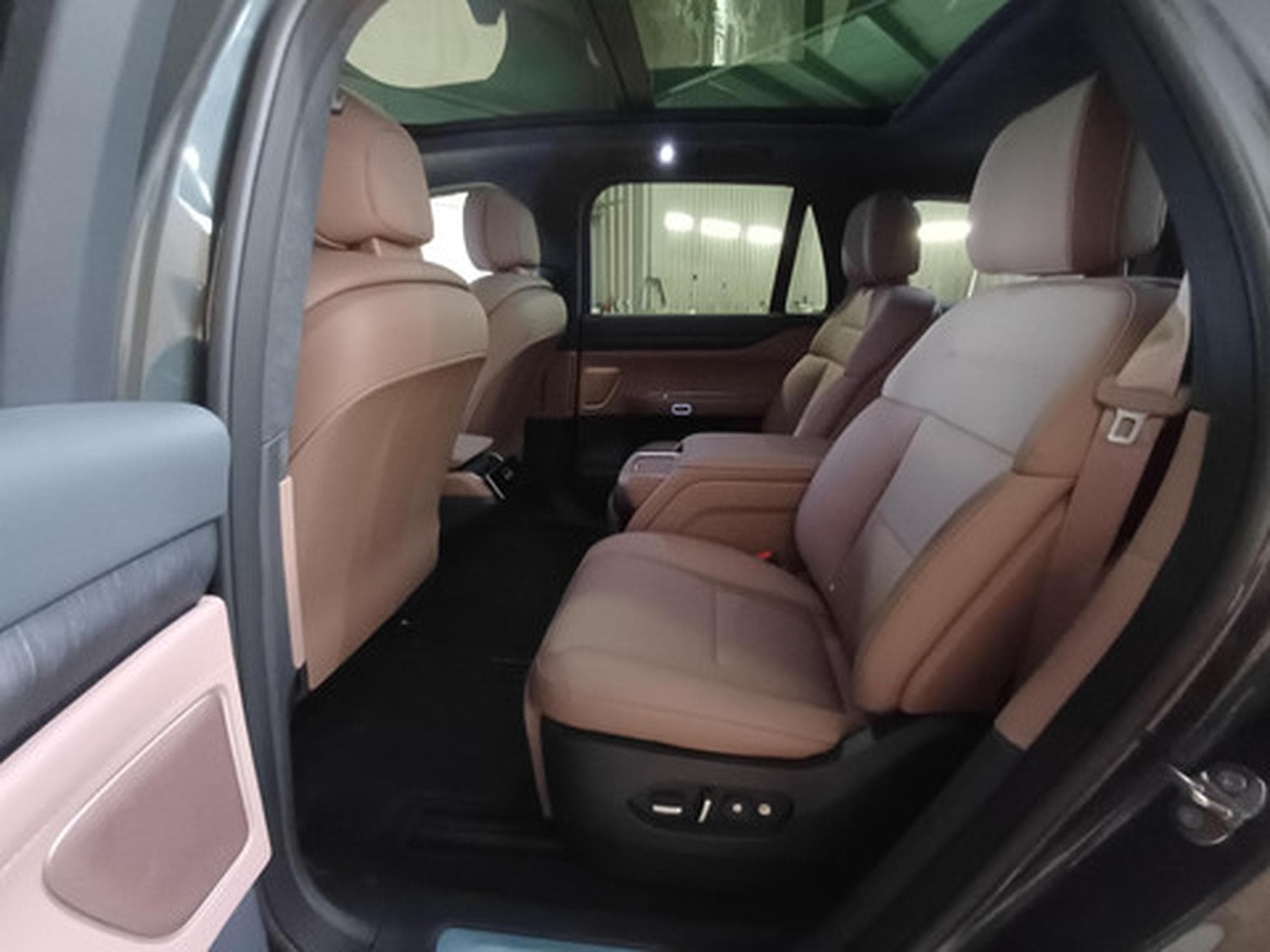 NIO EL8 Executive Version (2026) - Photo 9