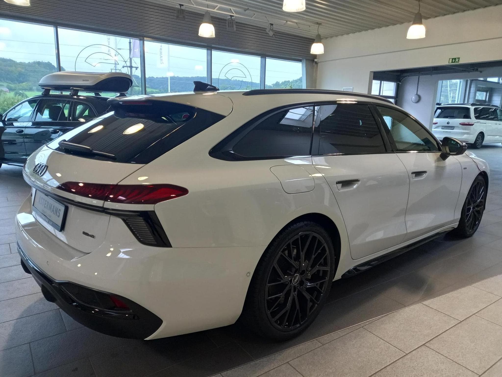 Audi A6 Avant S line (2025) - Photo 7