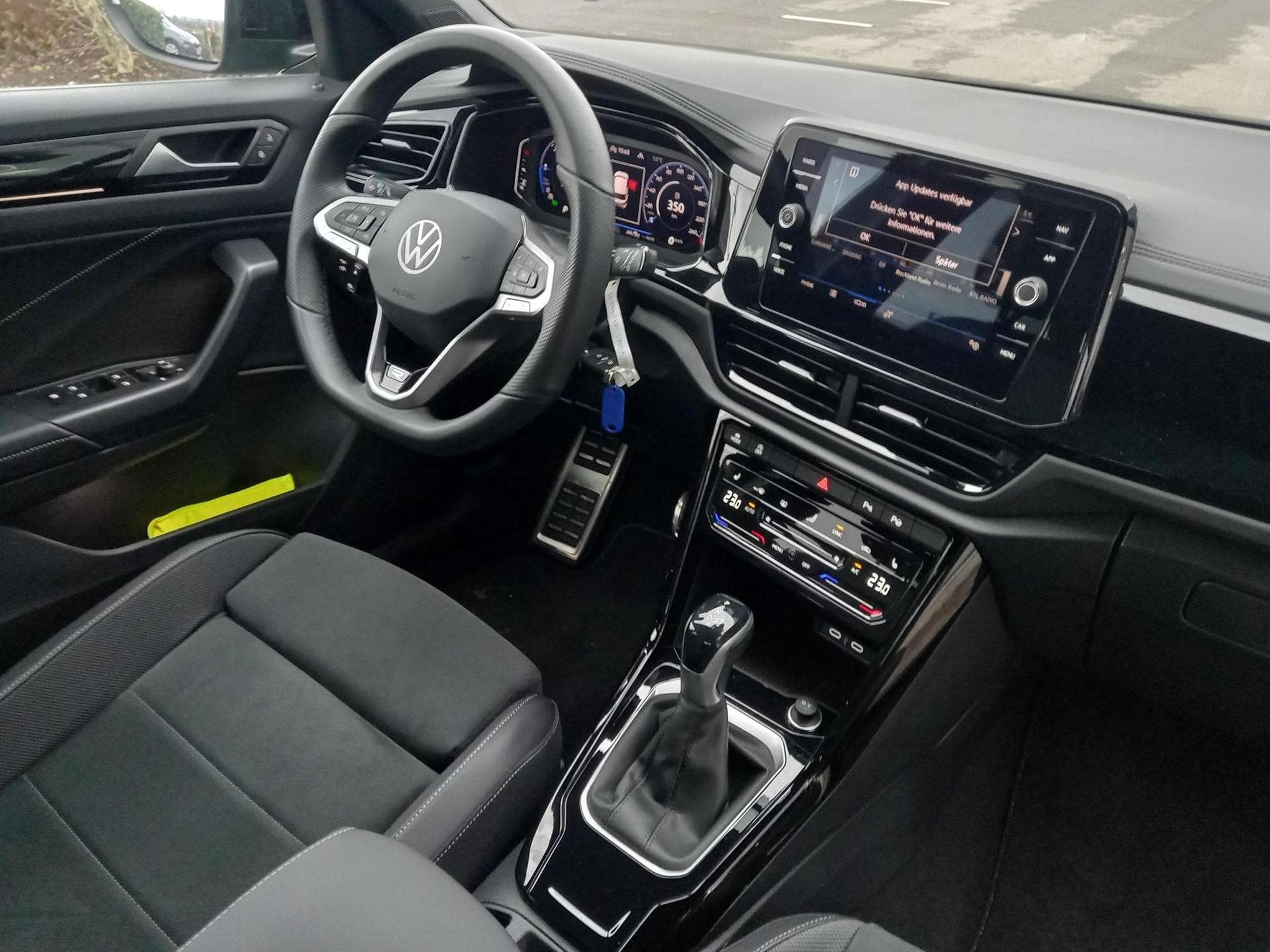 VW T-Roc R-Line 2.0 TDI (2025) - Photo 11