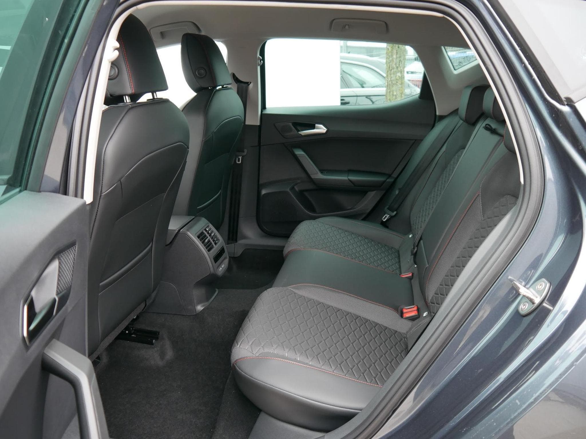 Seat Leon FR 2.0 TDI DSG (2026) - Photo 7