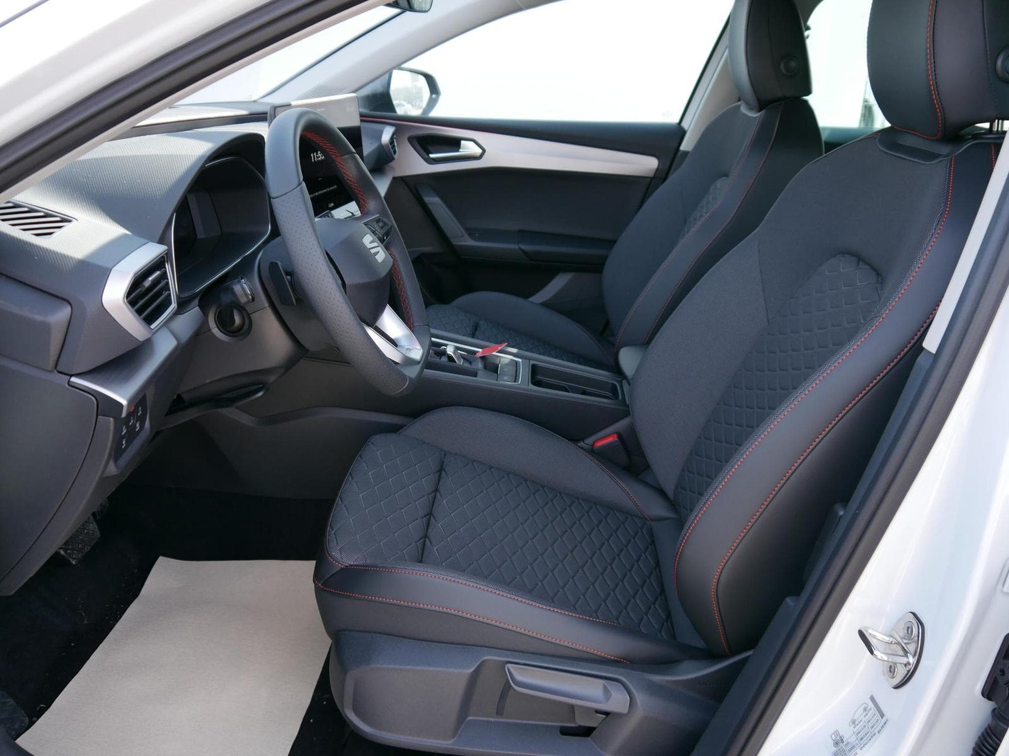 Seat Leon FR 2.0 TDI DSG (2026) - Photo 8