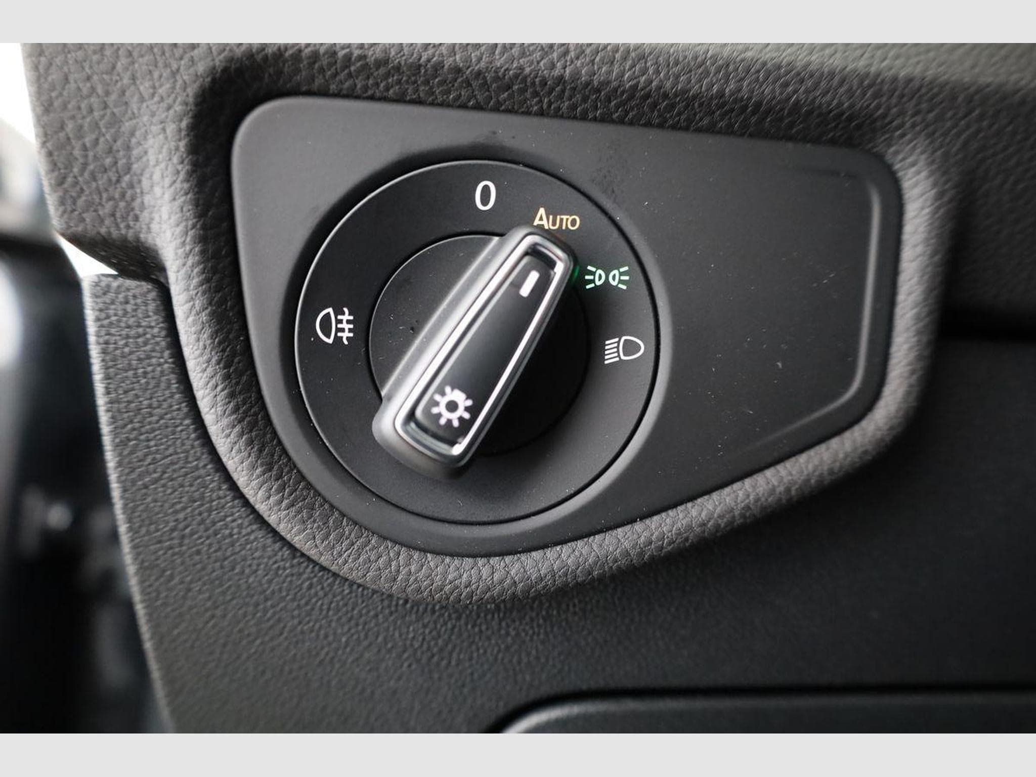 VW Touran Comfortline BMT/Start-Stopp (2026) - Photo 7