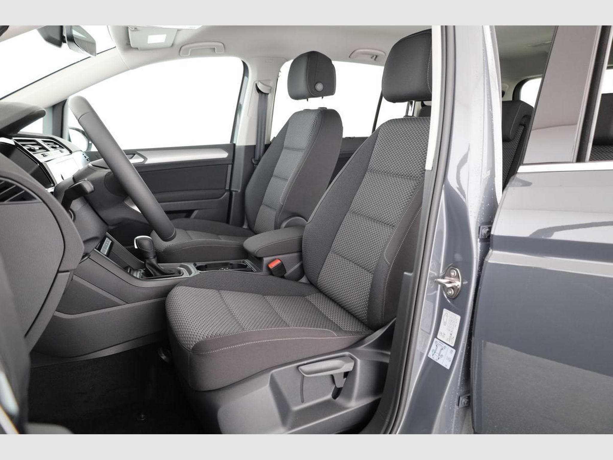 VW Touran Comfortline BMT/Start-Stopp (2026) - Photo 9