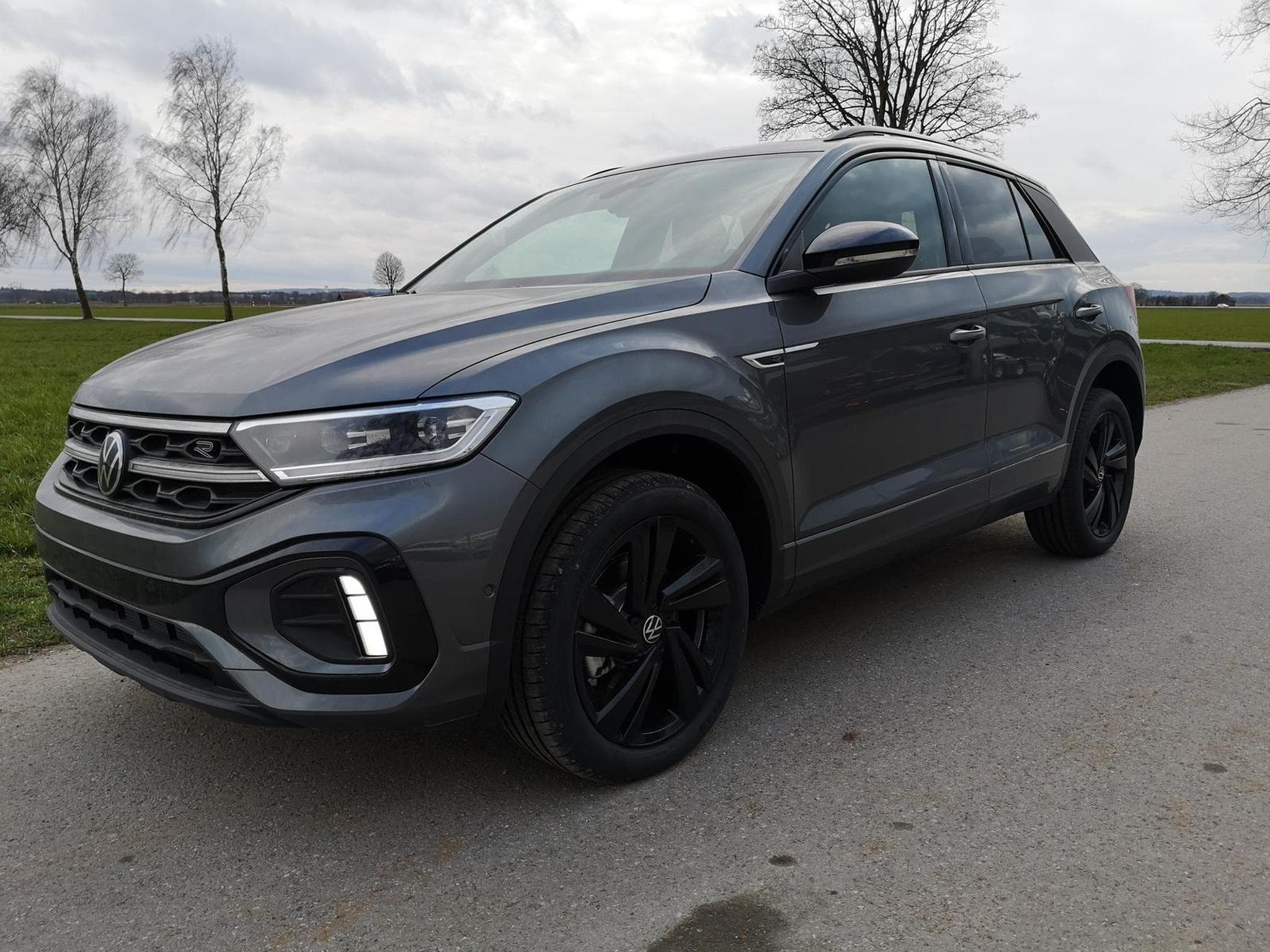 VW T-Roc R-Line (2026) - Photo 1